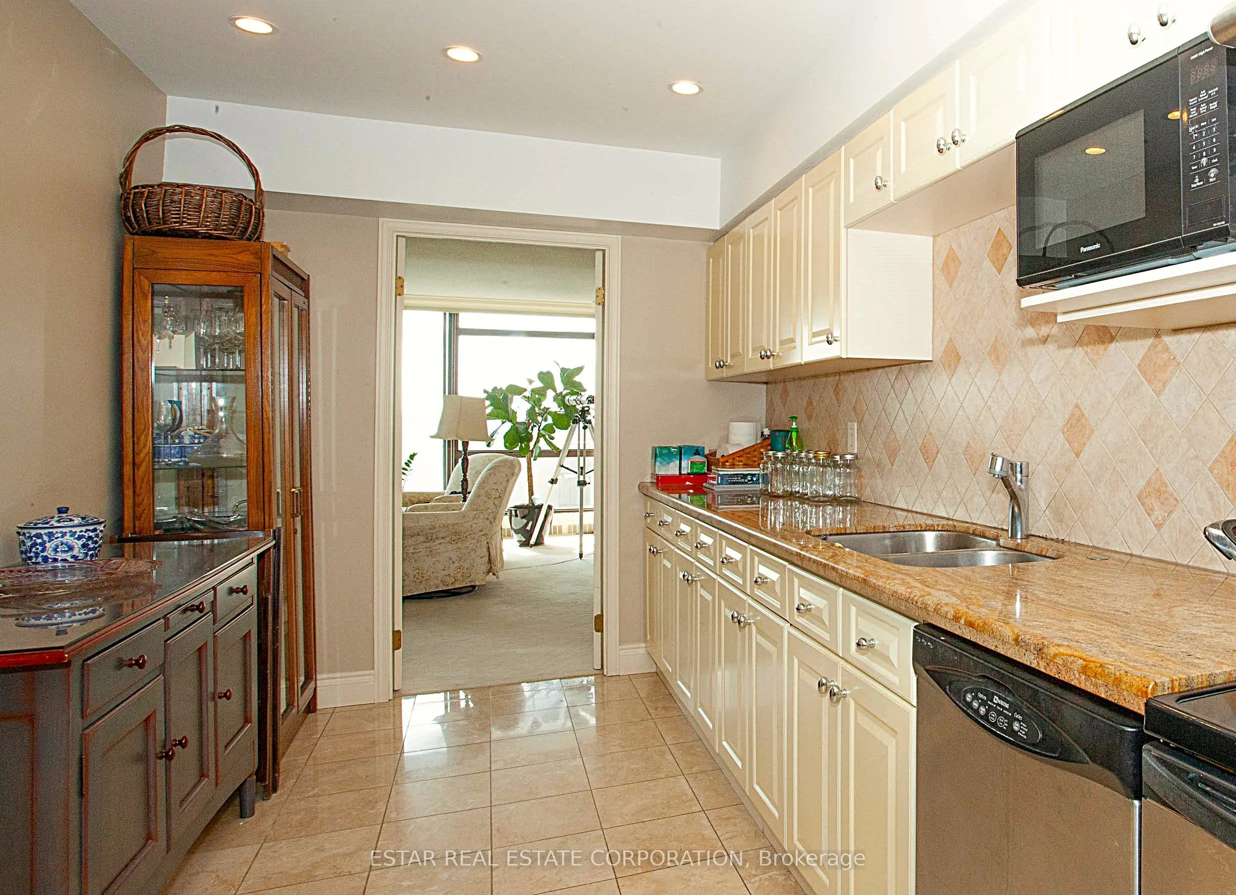 3300 Don Mills Road #2609
