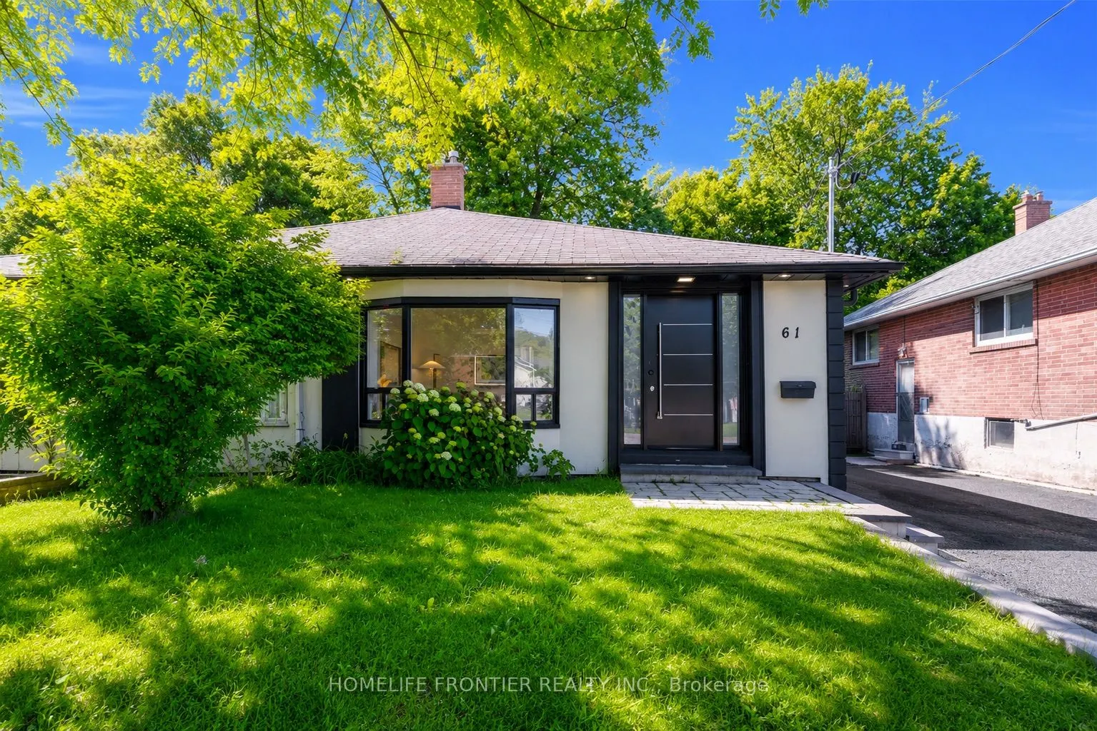 61 Sundial Crescent