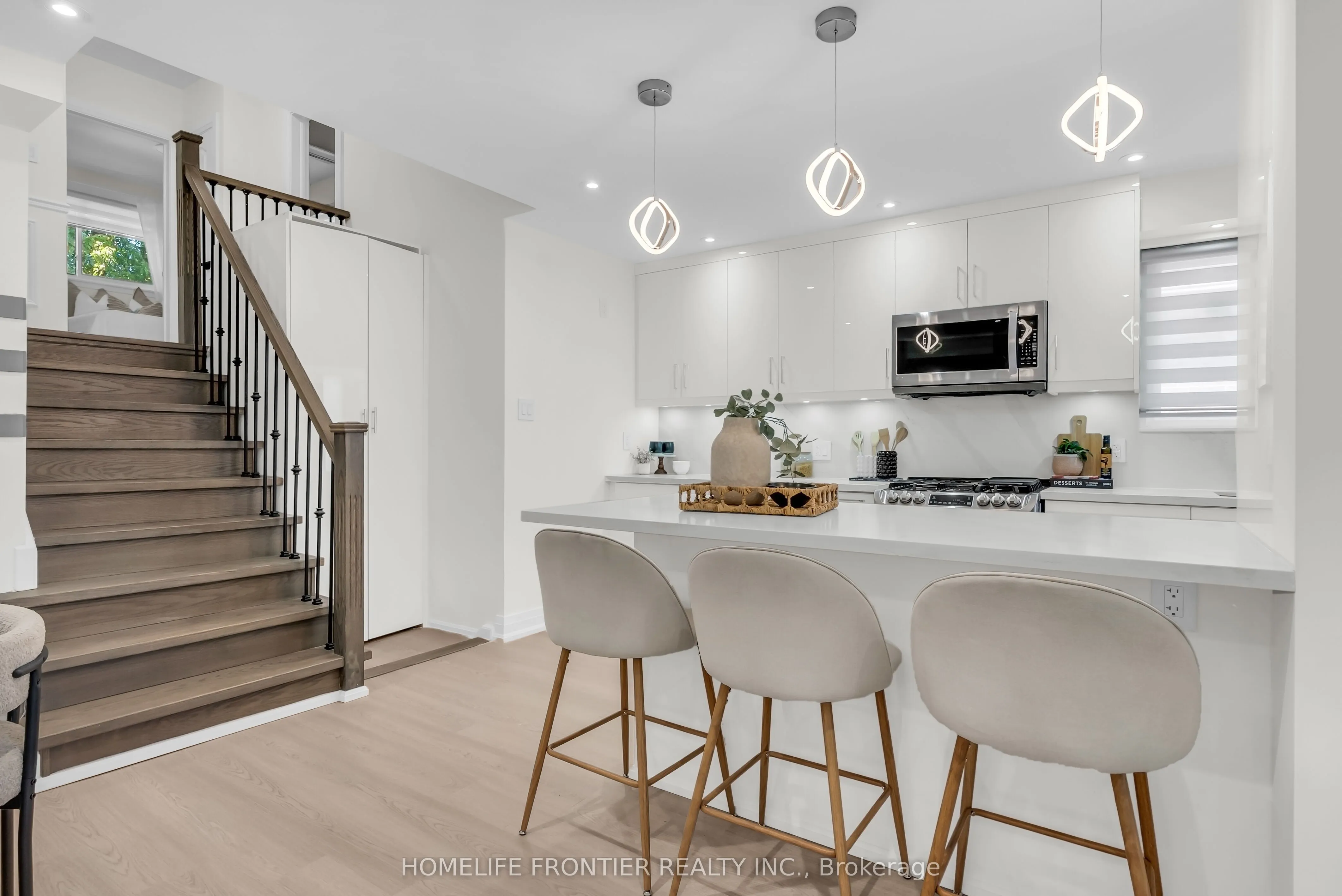 61 Sundial Crescent