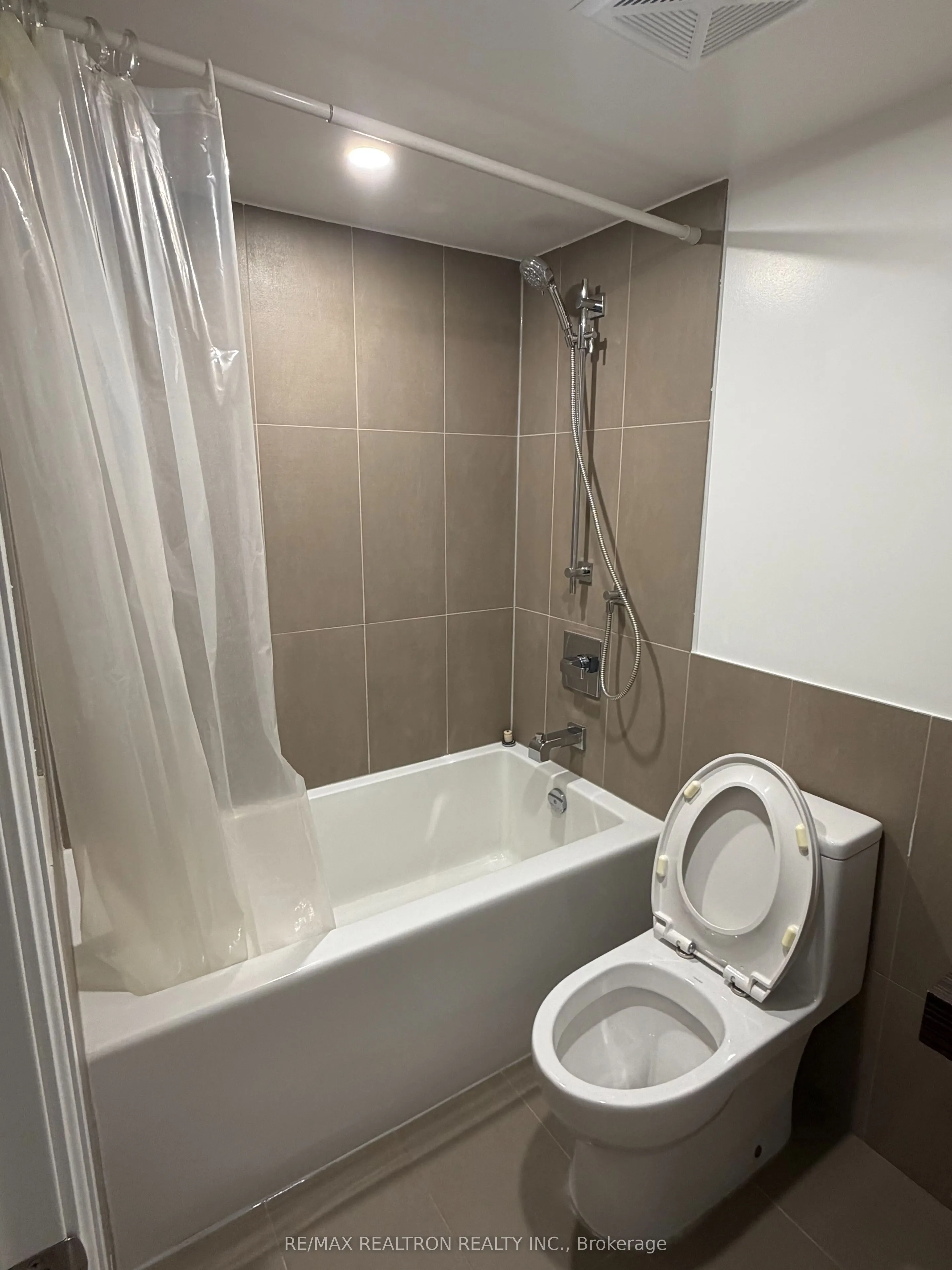676 Sheppard Avenue E #311