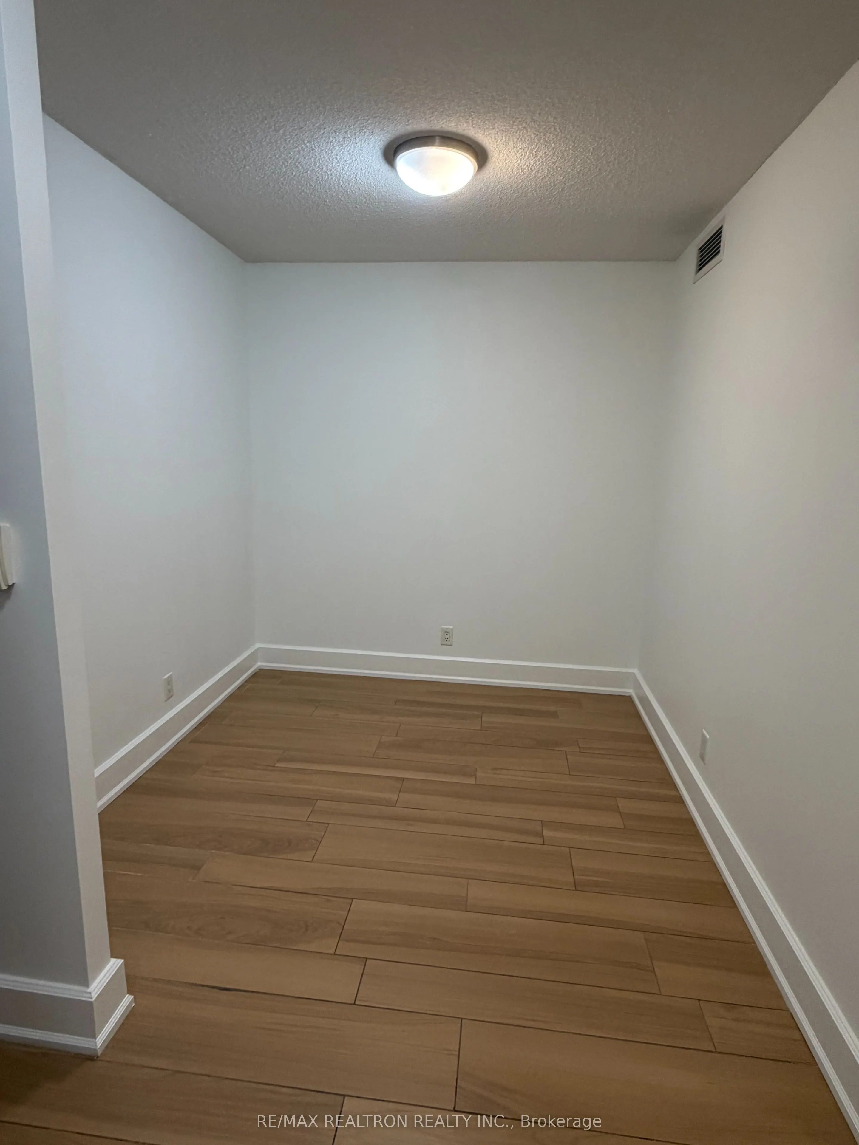 676 Sheppard Avenue E #311