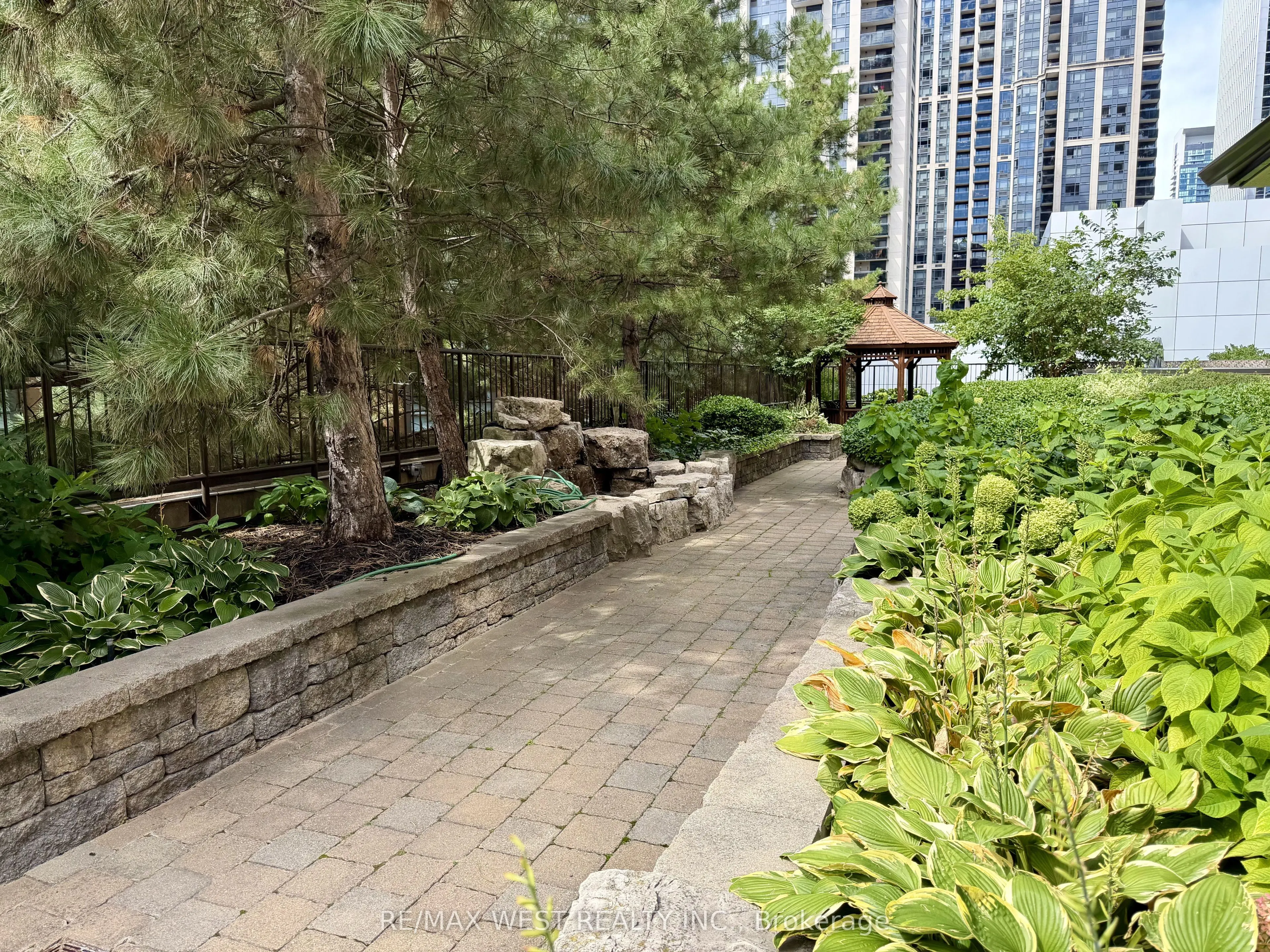 100 Upper Madison Avenue #2405