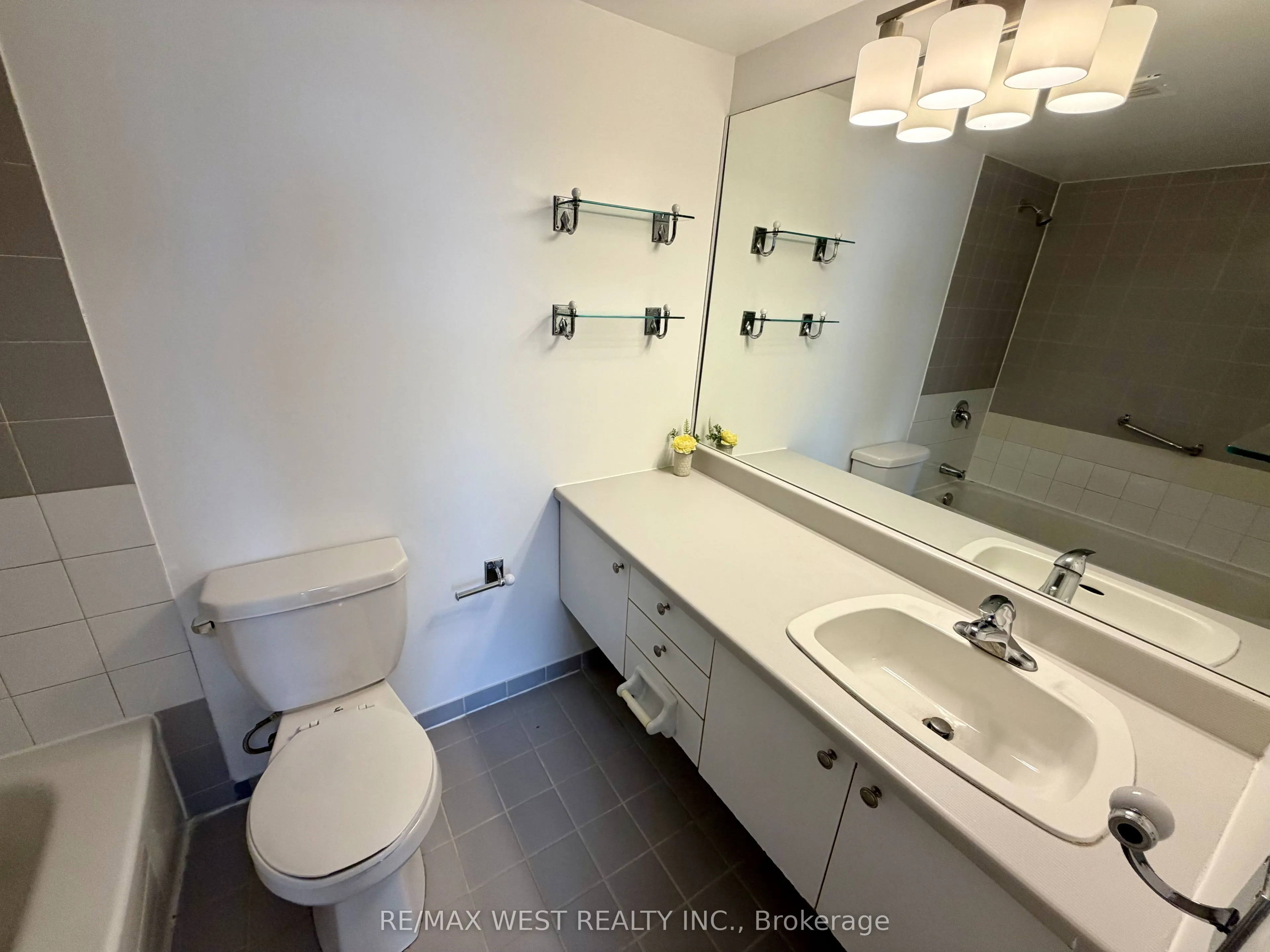 100 Upper Madison Avenue #2405