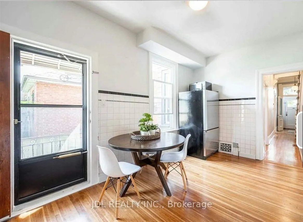 137 Denison Ave Avenue #Large Bedroom 2nd Floor