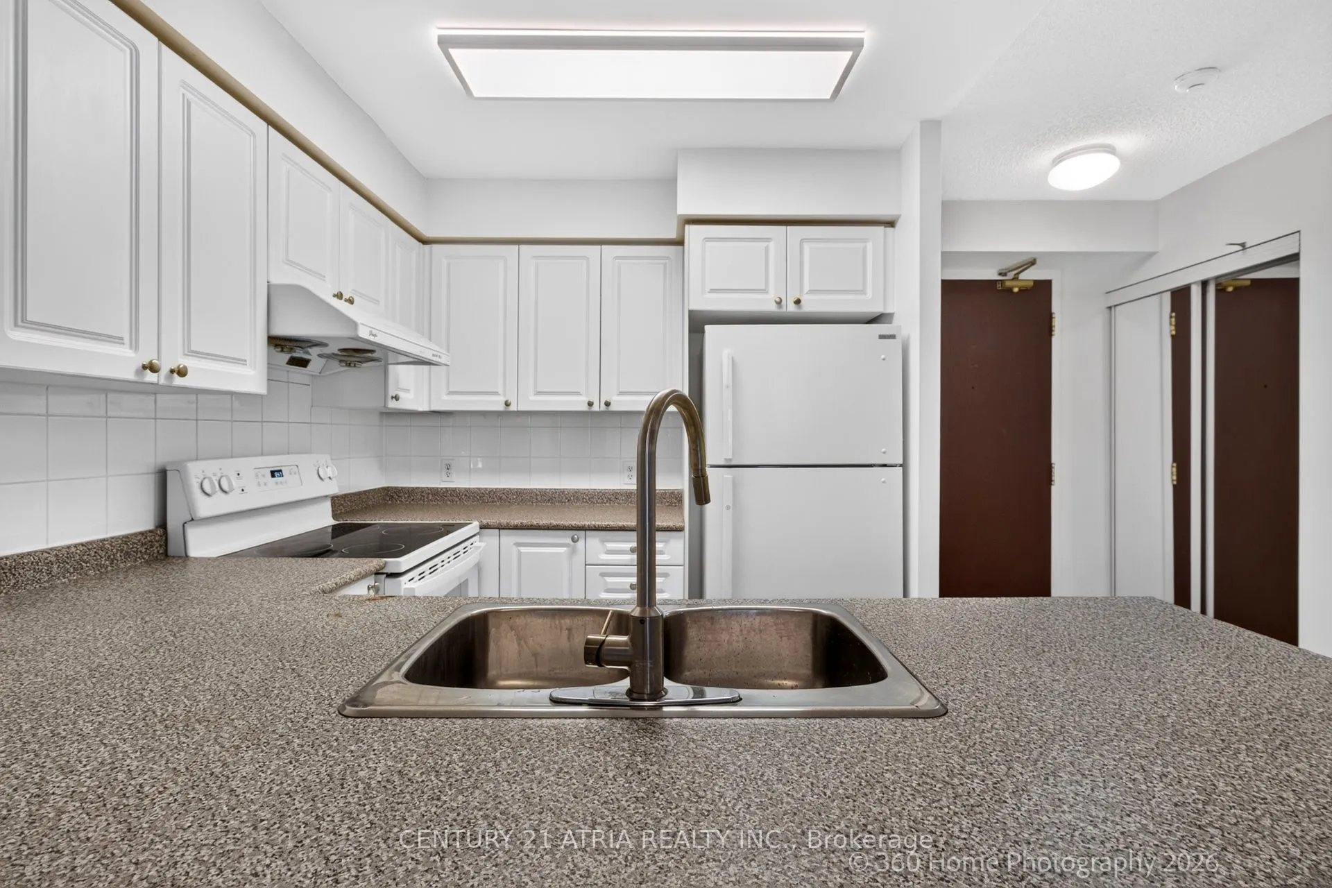 18 parkview Avenue #1115