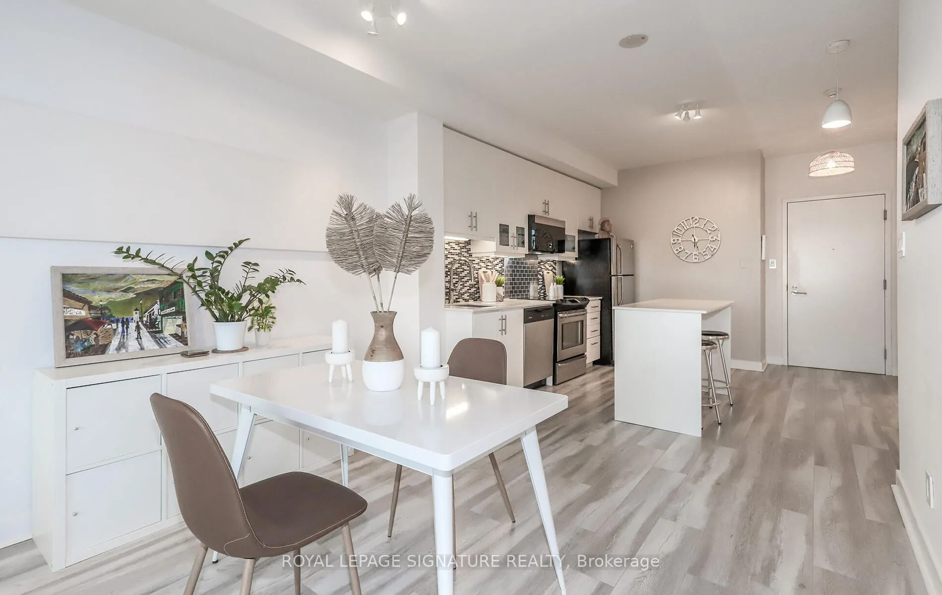 1171 Queen Street W #612