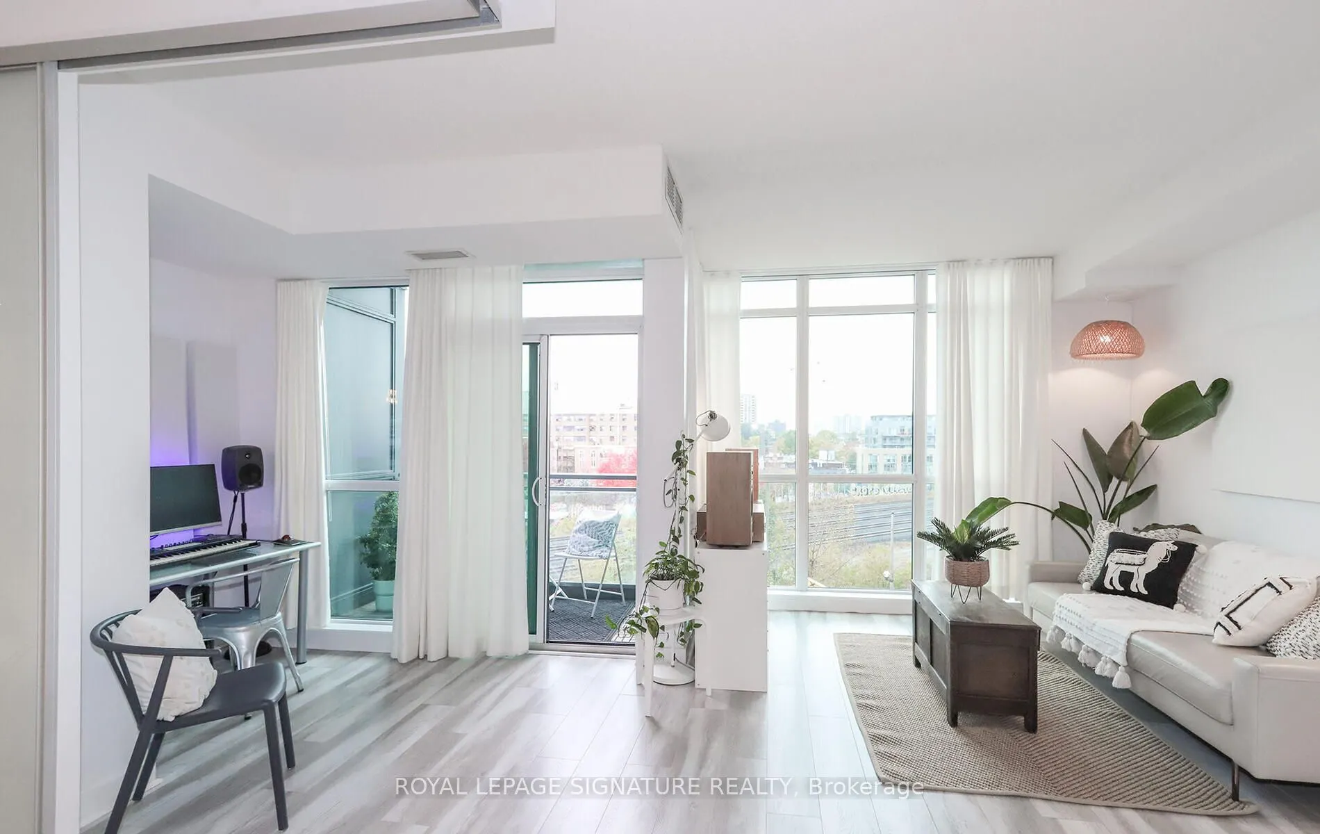 1171 Queen Street W #612