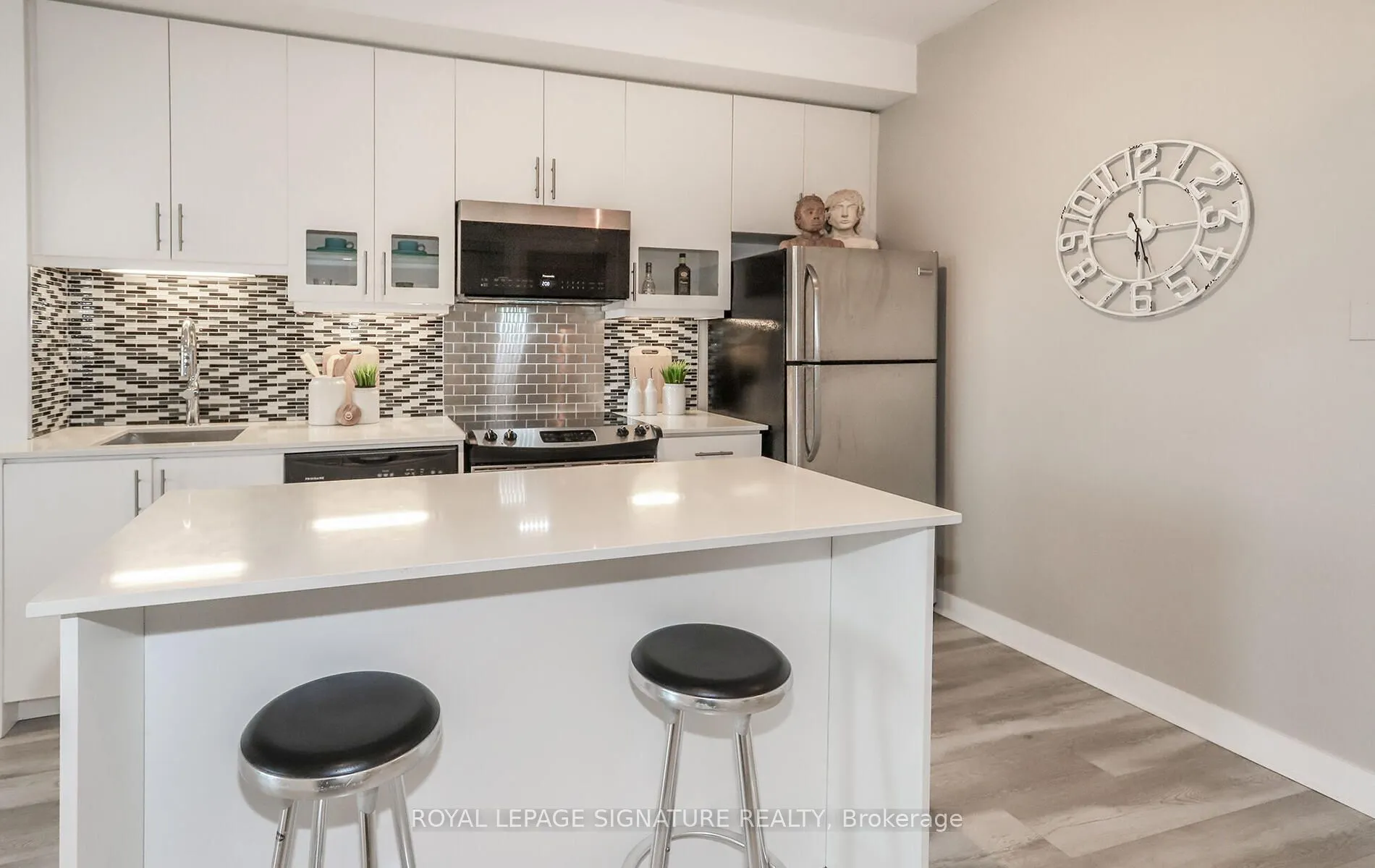 1171 Queen Street W #612