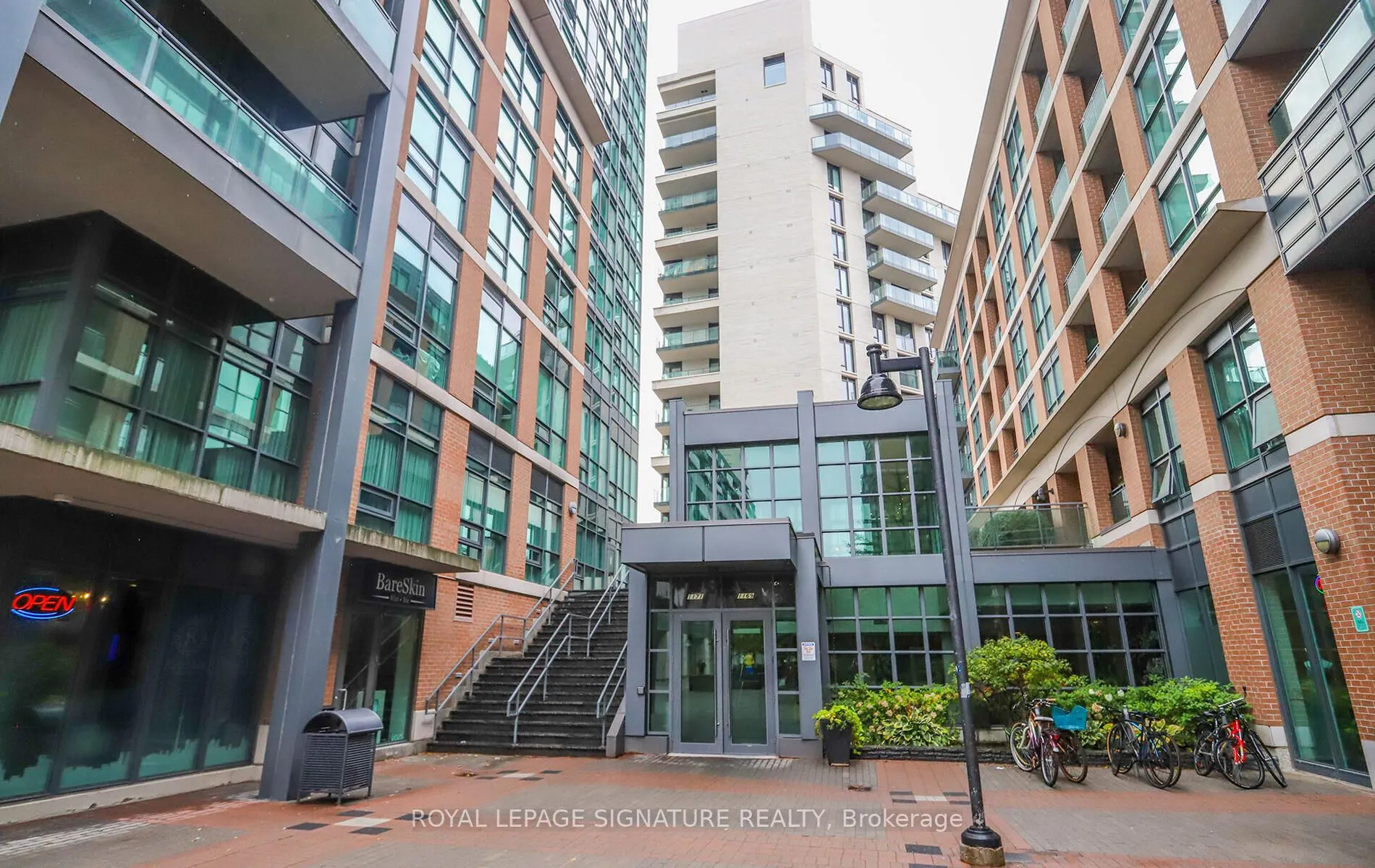 1171 Queen Street W #612