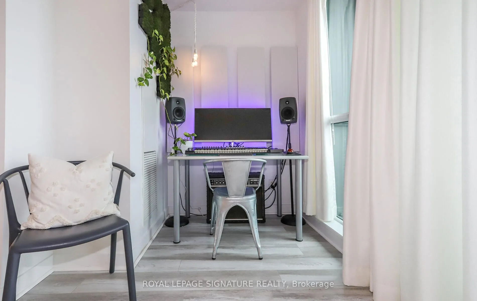 1171 Queen Street W #612