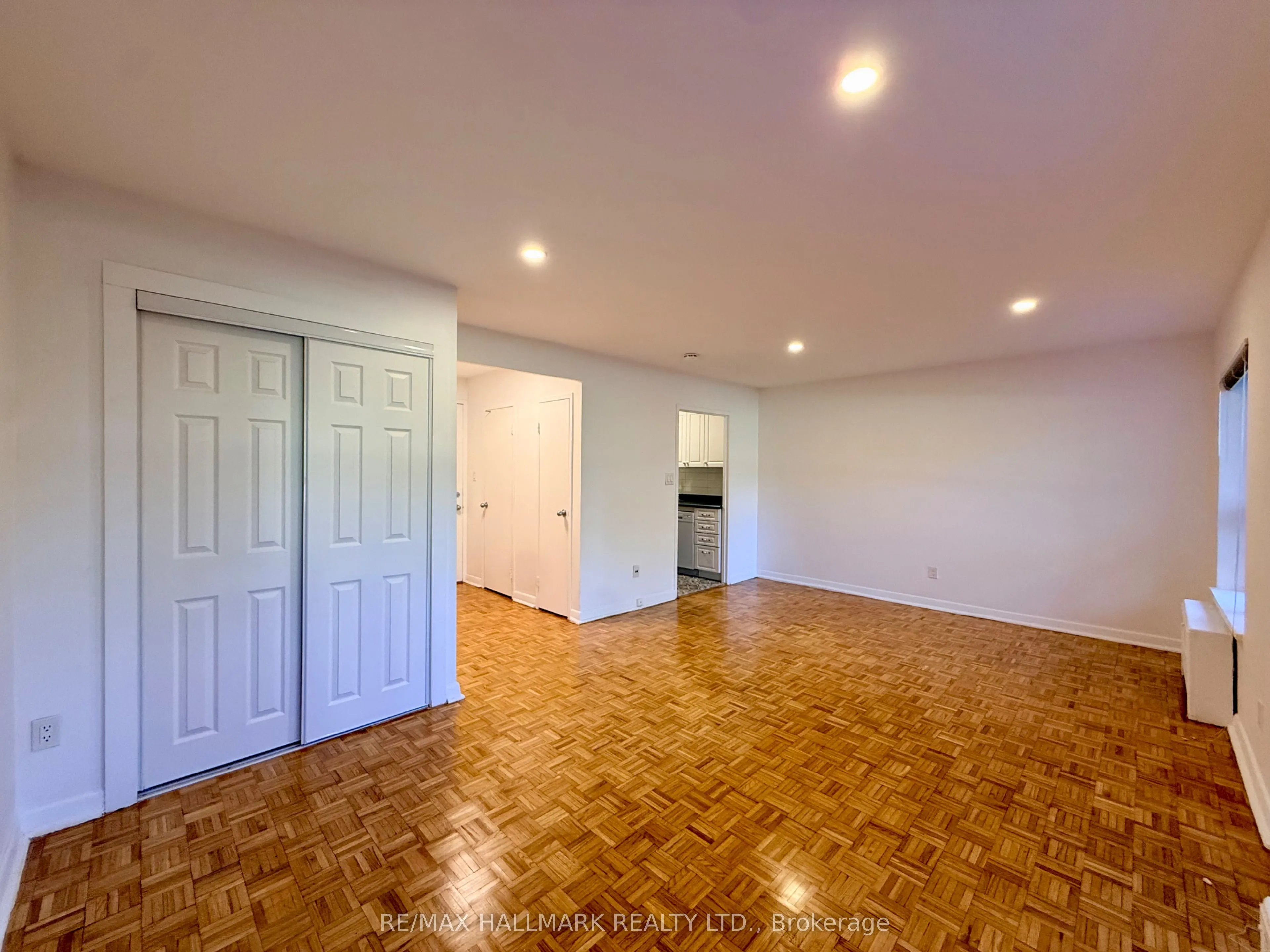28 Upper Canada Drive #111