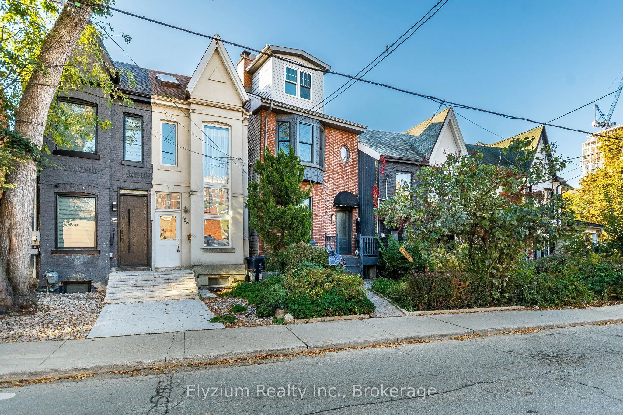 785 Adelaide Street W