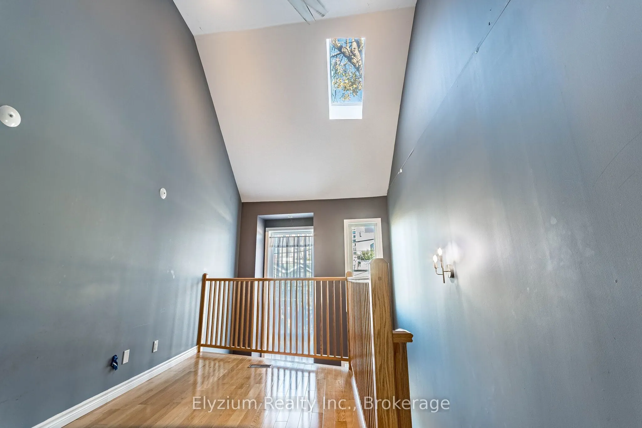 785 Adelaide Street W