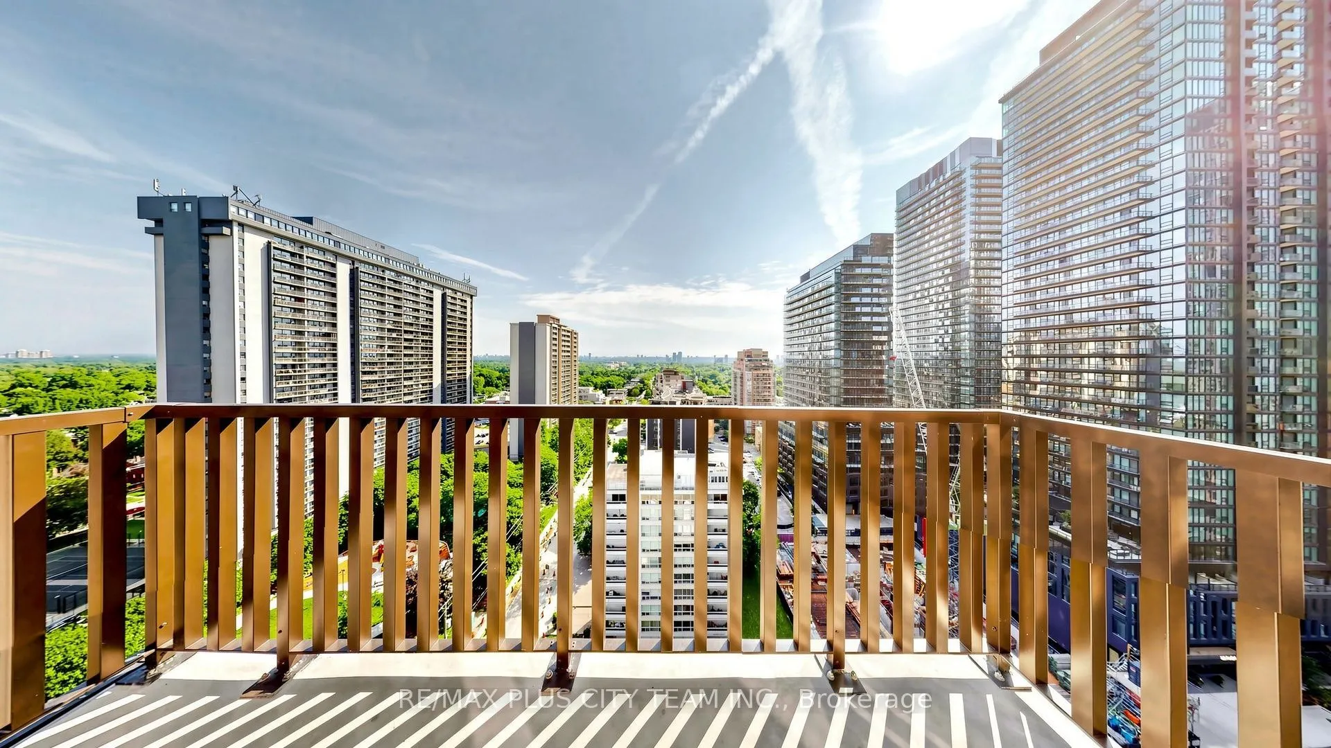 109 Erskine Avenue #1703