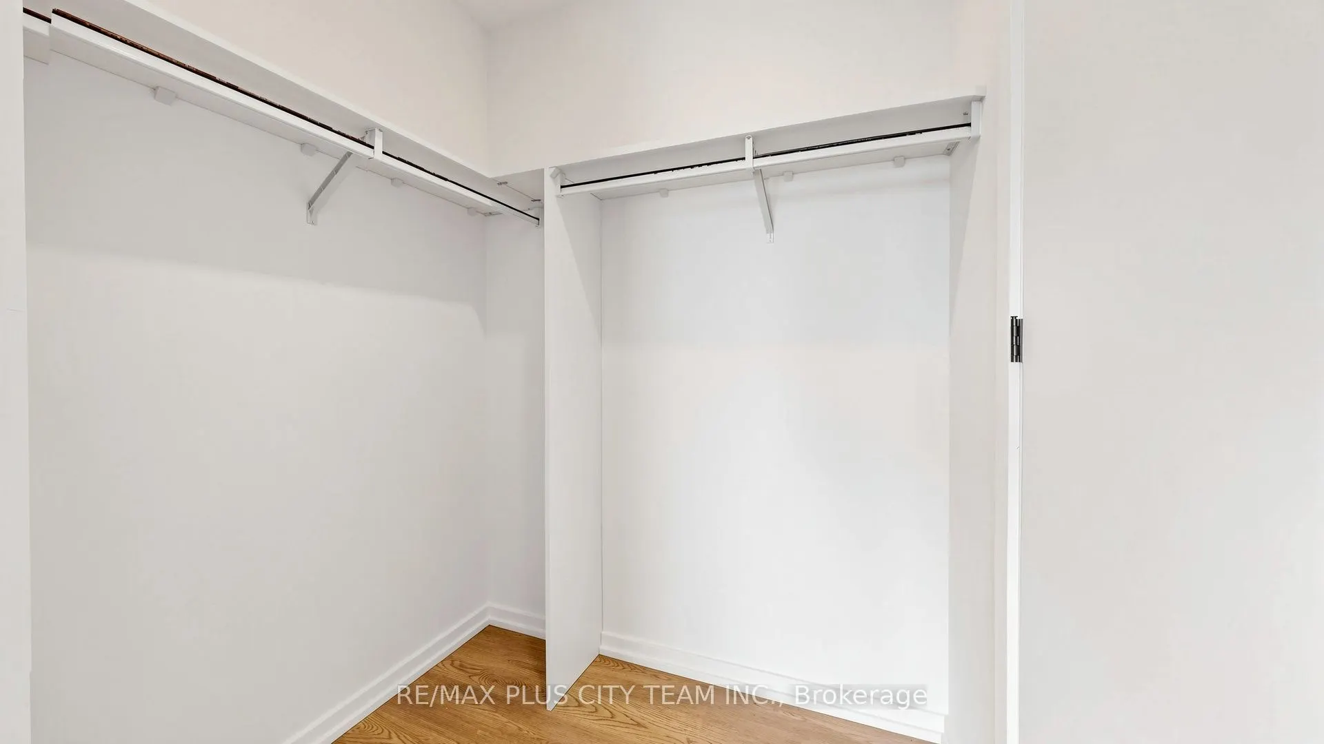109 Erskine Avenue #1703
