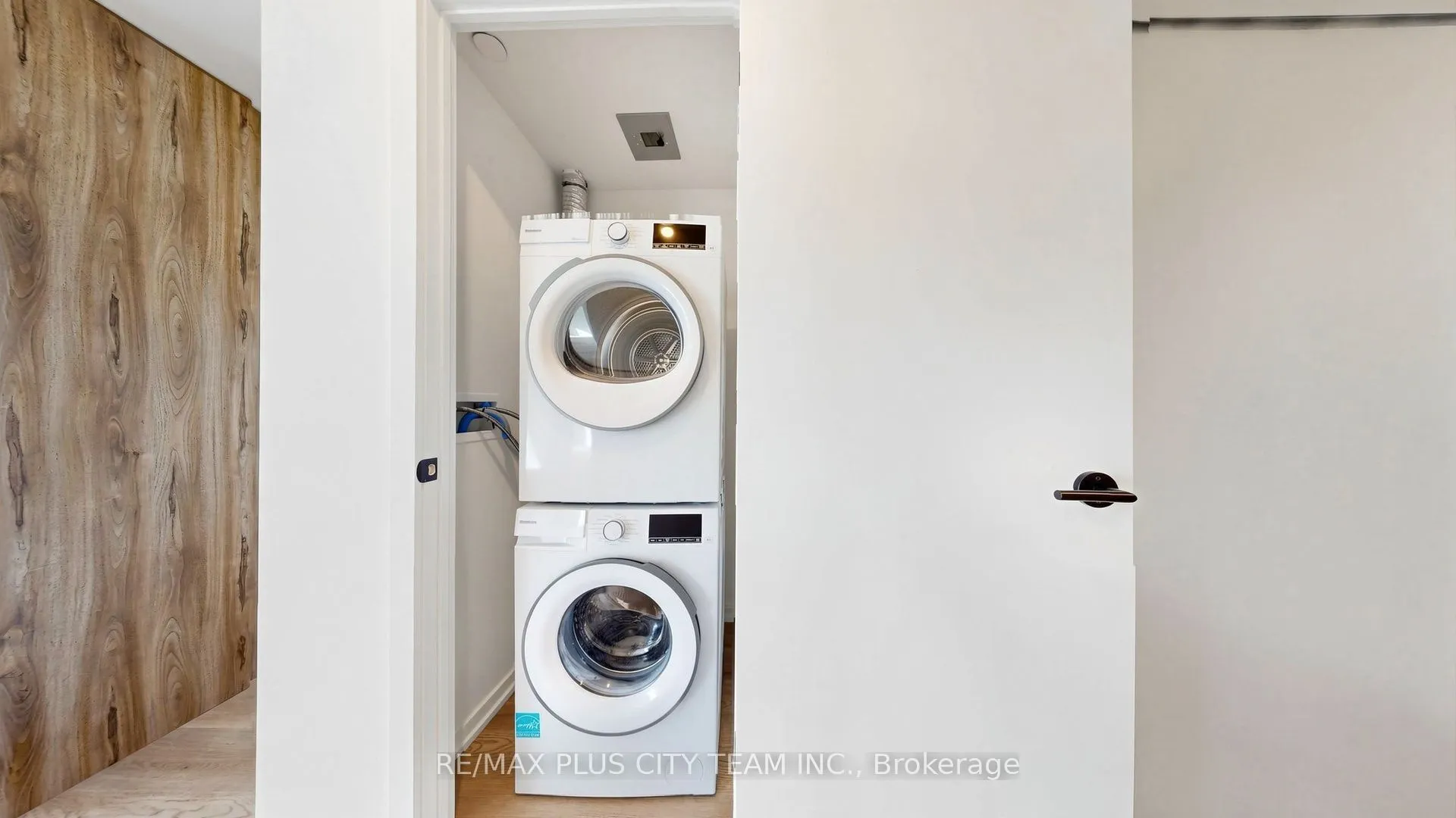 109 Erskine Avenue #1703