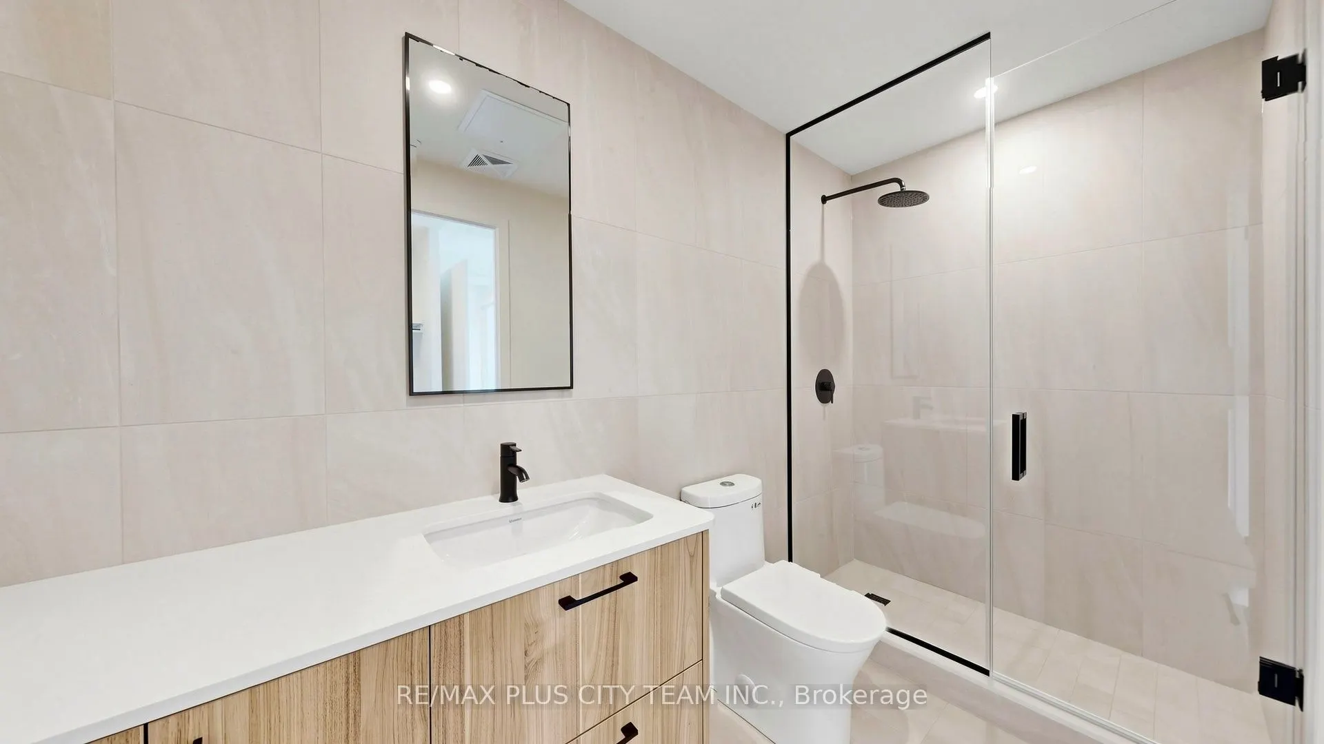 109 Erskine Avenue #1703
