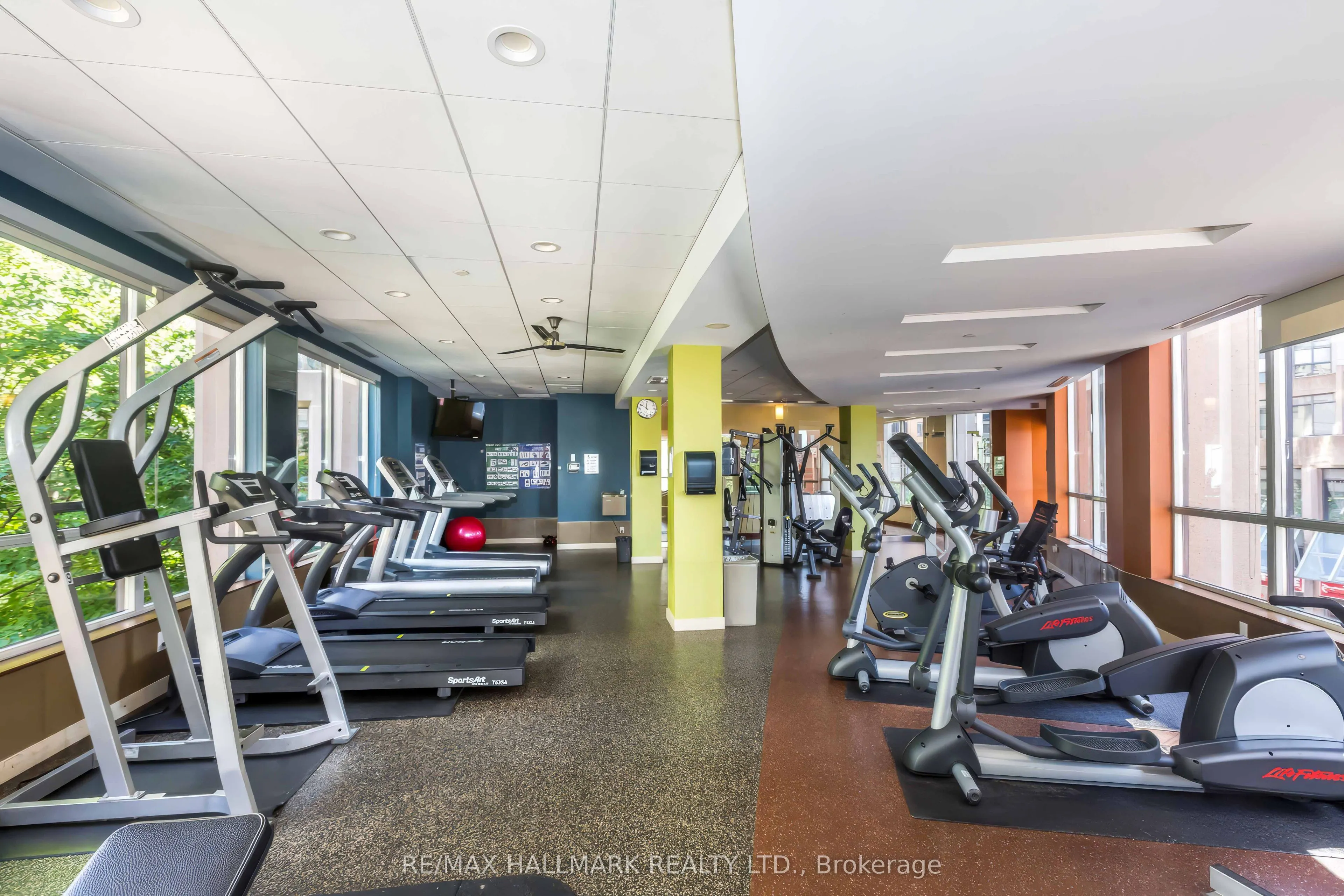 10 Northtown Way #1812