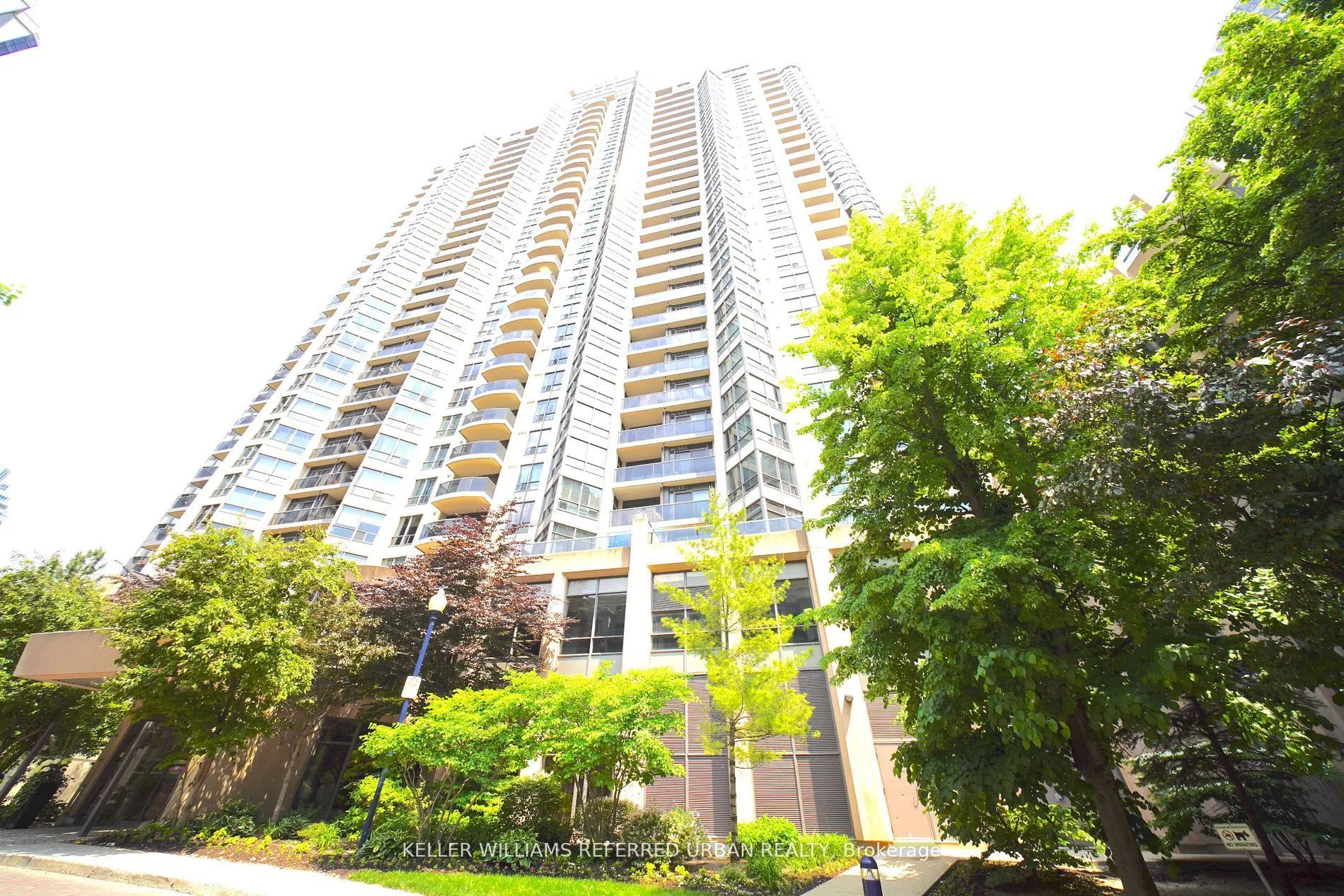 10 Northtown Way #212