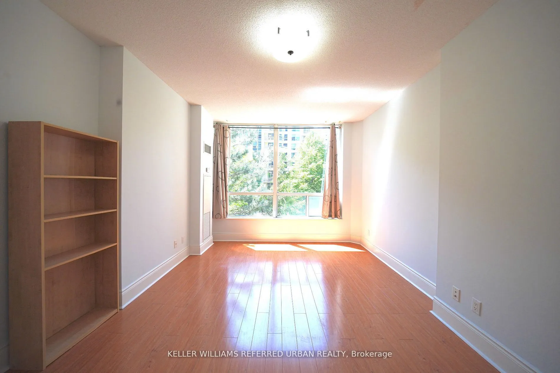 10 Northtown Way #212