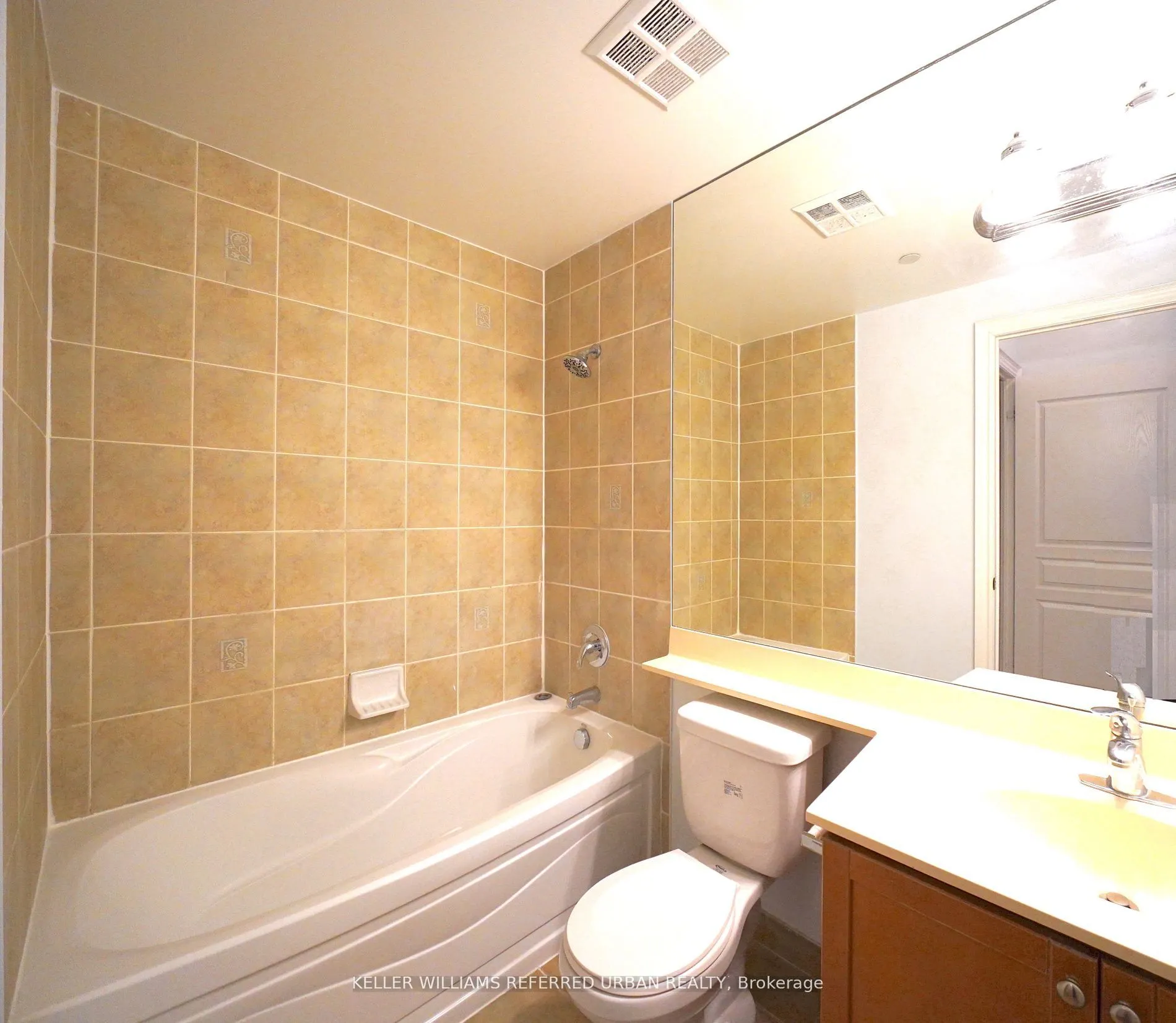 10 Northtown Way #212