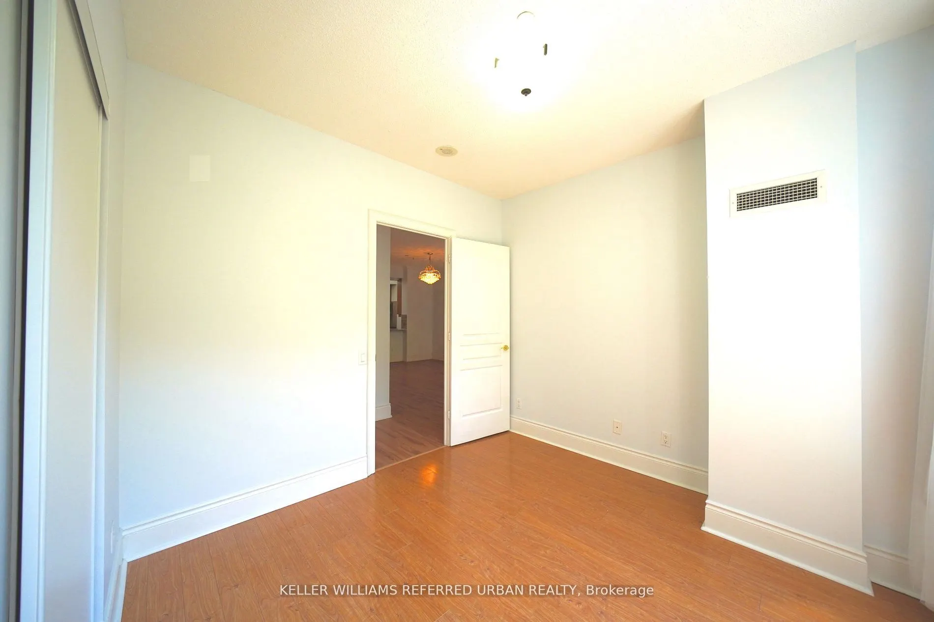 10 Northtown Way #212