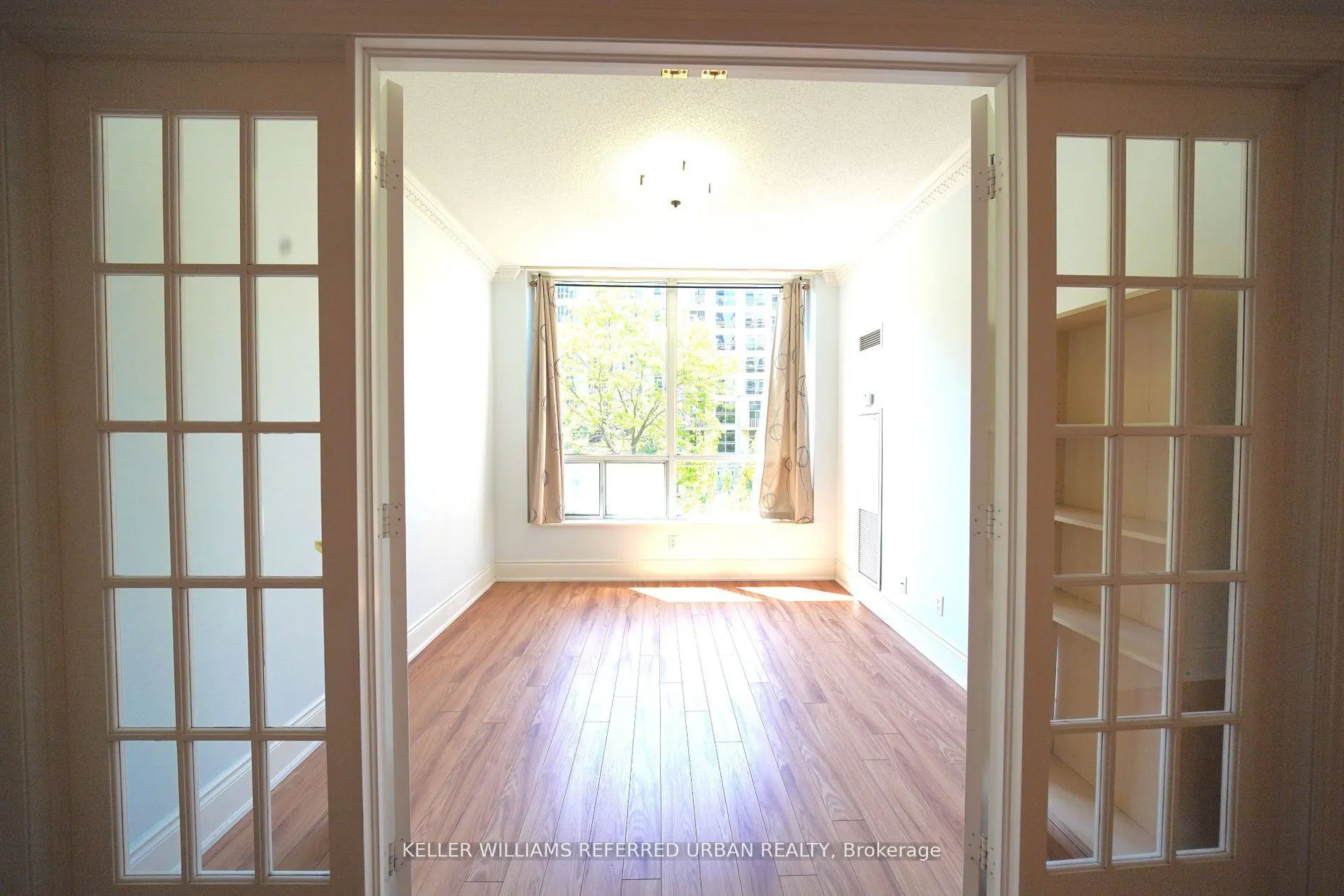 10 Northtown Way #212