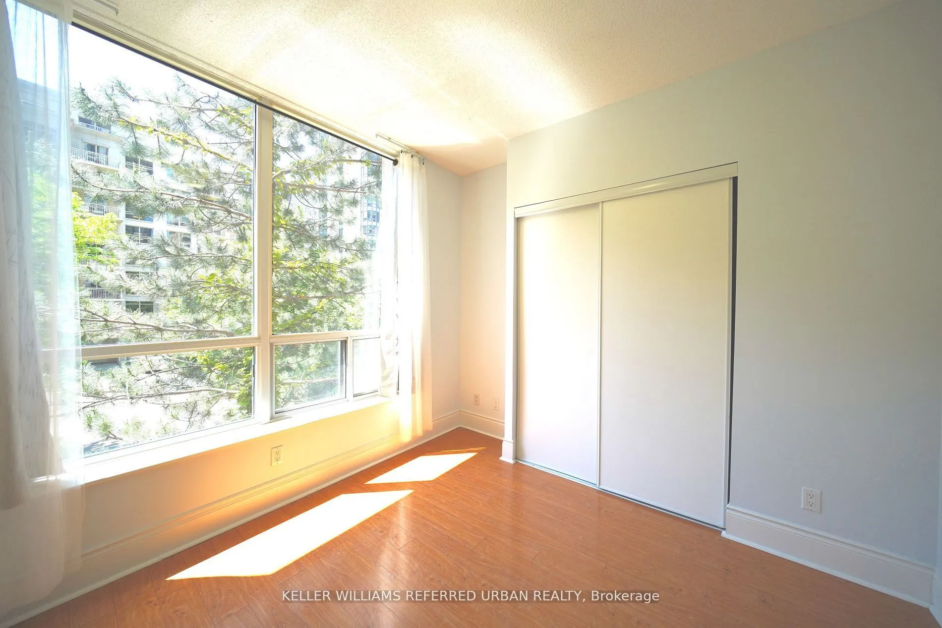 10 Northtown Way #212