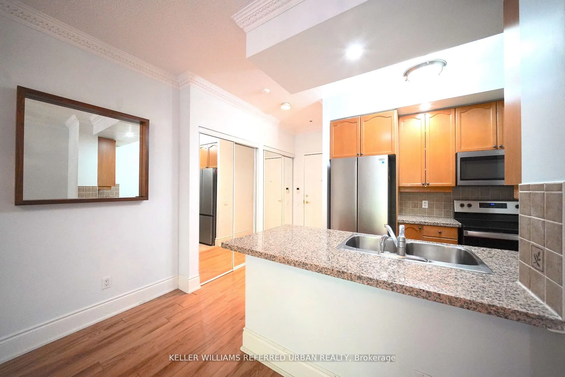10 Northtown Way #212