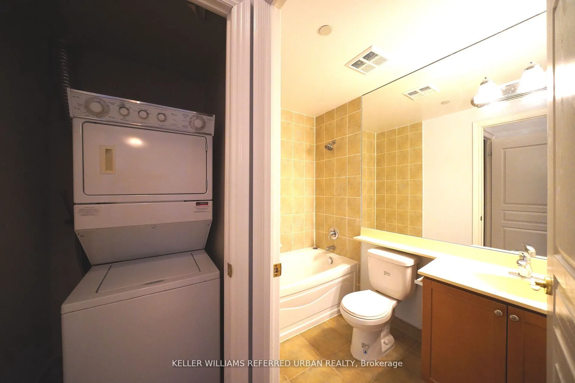 10 Northtown Way #212