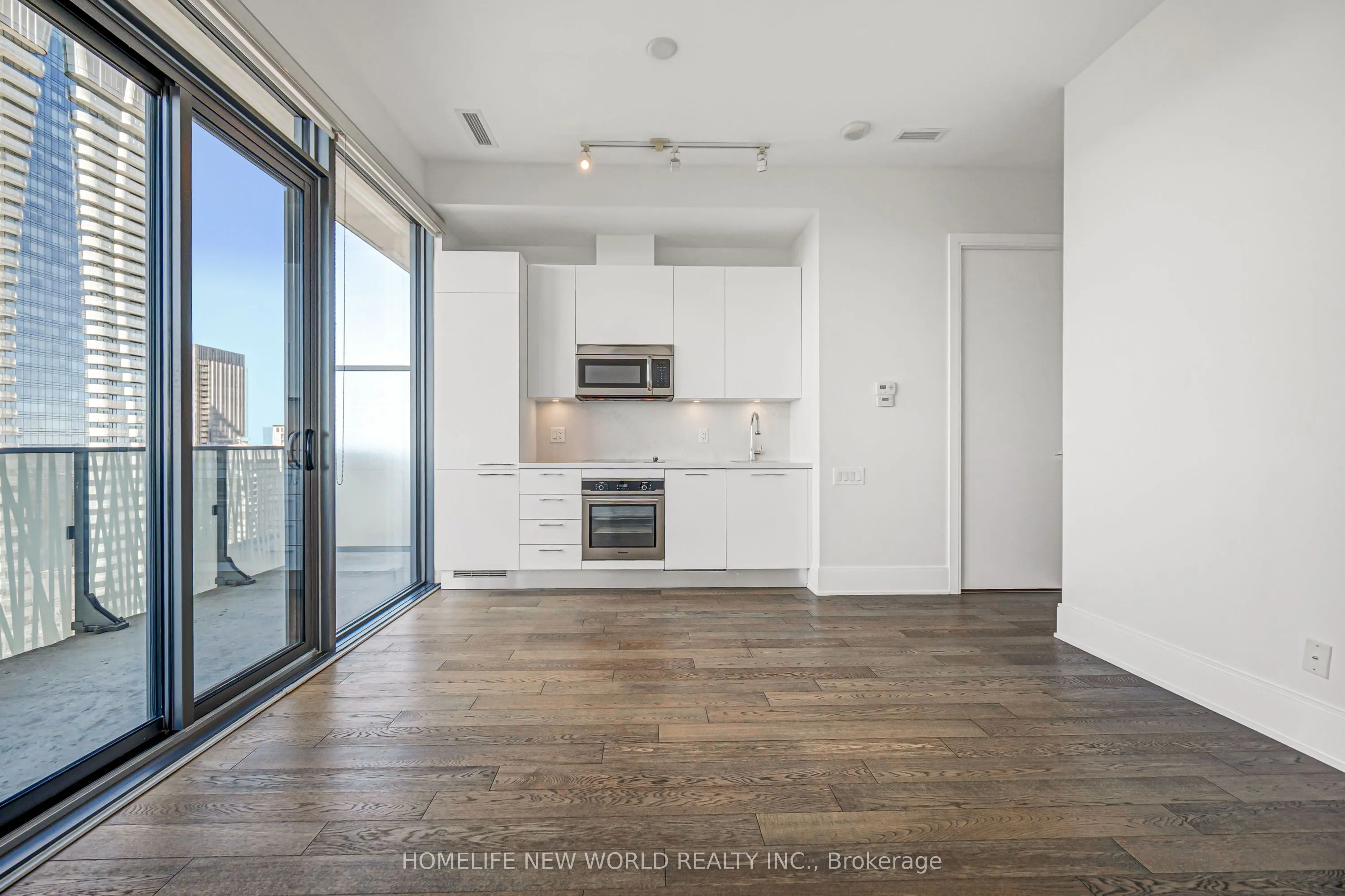 42 Charles Street E #5603