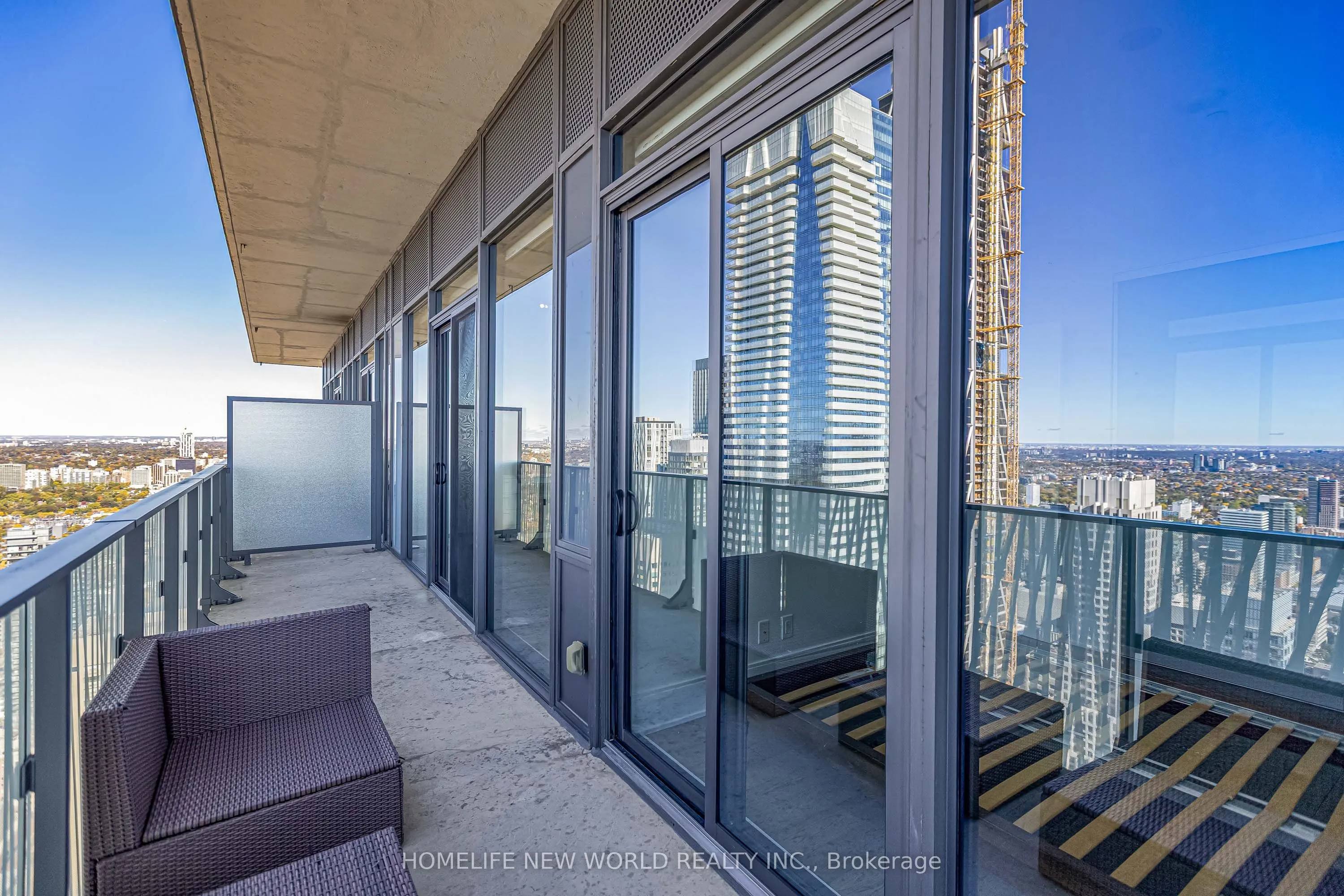 42 Charles Street E #5603
