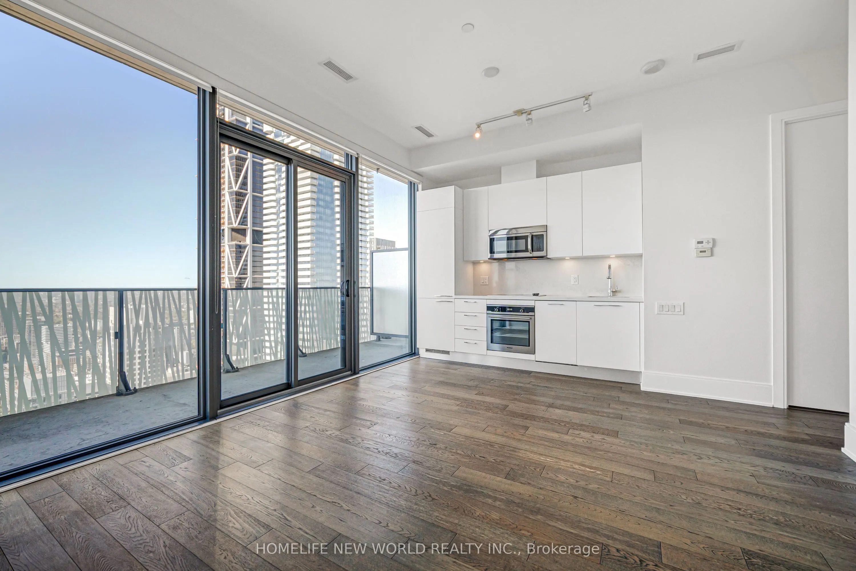 42 Charles Street E #5603