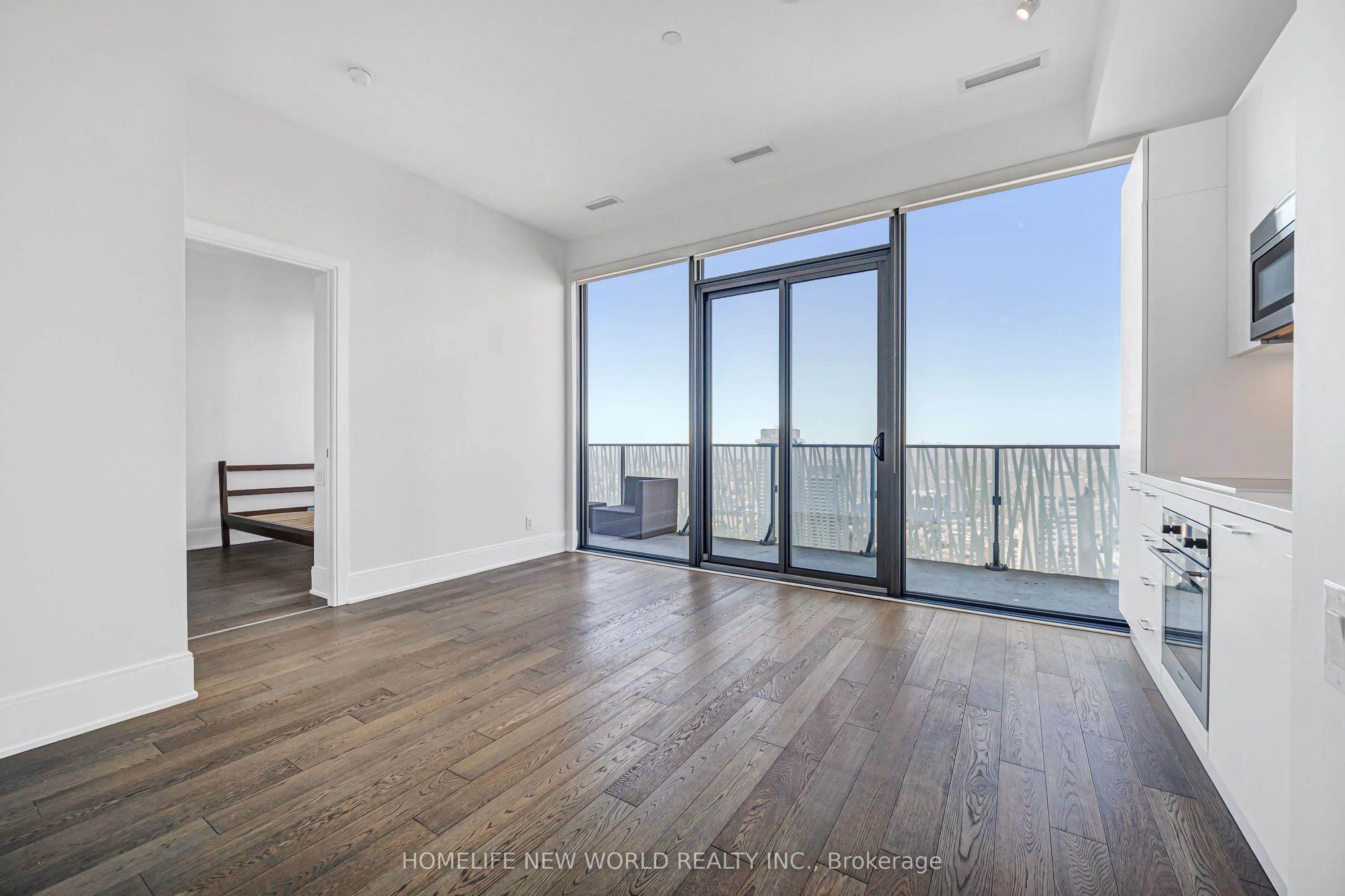 42 Charles Street E #5603