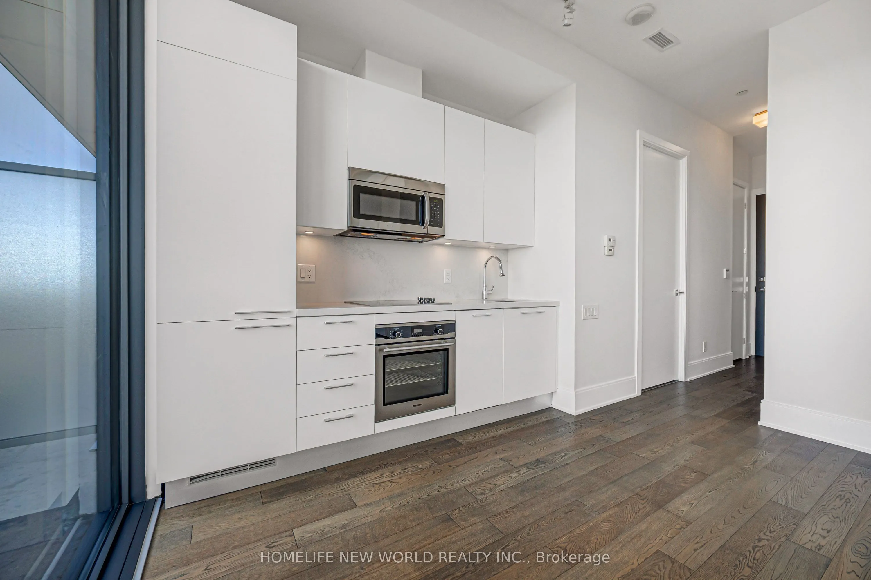 42 Charles Street E #5603