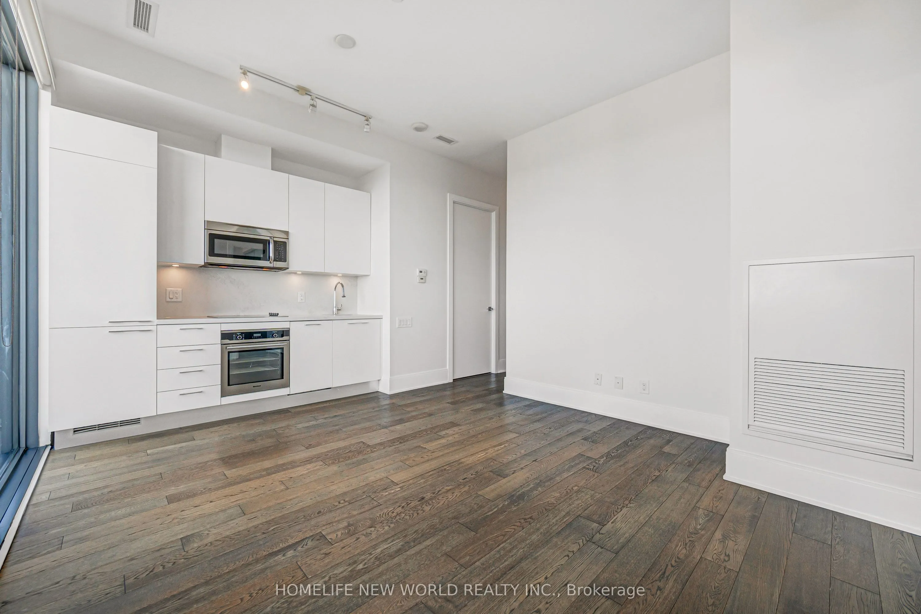 42 Charles Street E #5603