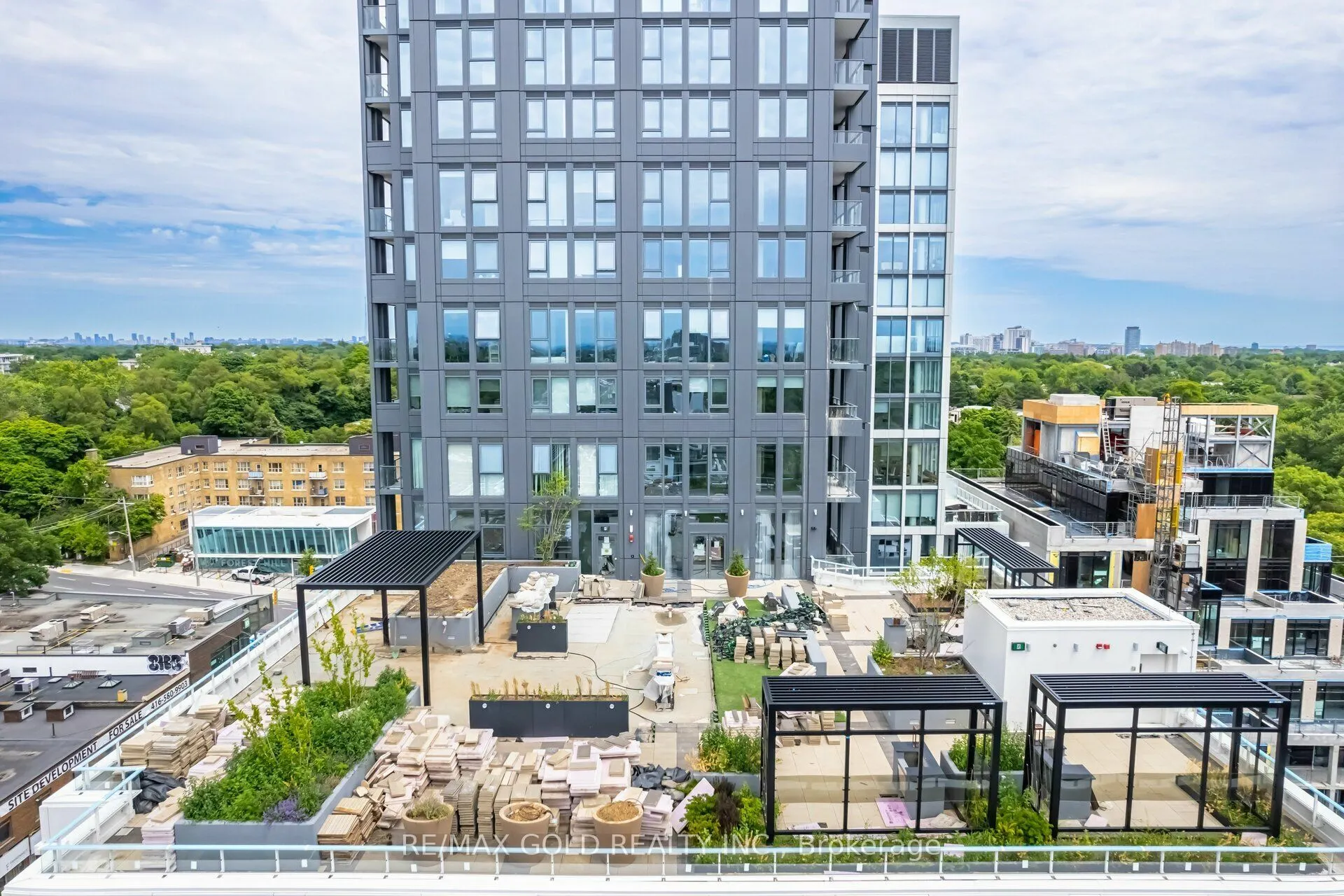 2020 Bathurst Street #216
