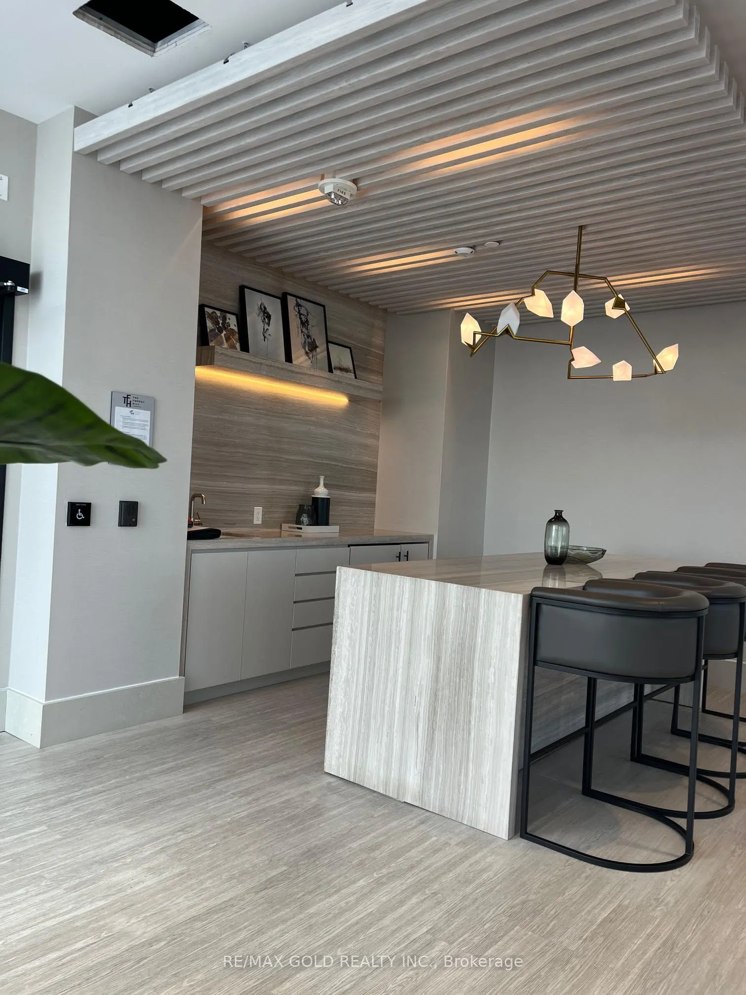2020 Bathurst Street #216