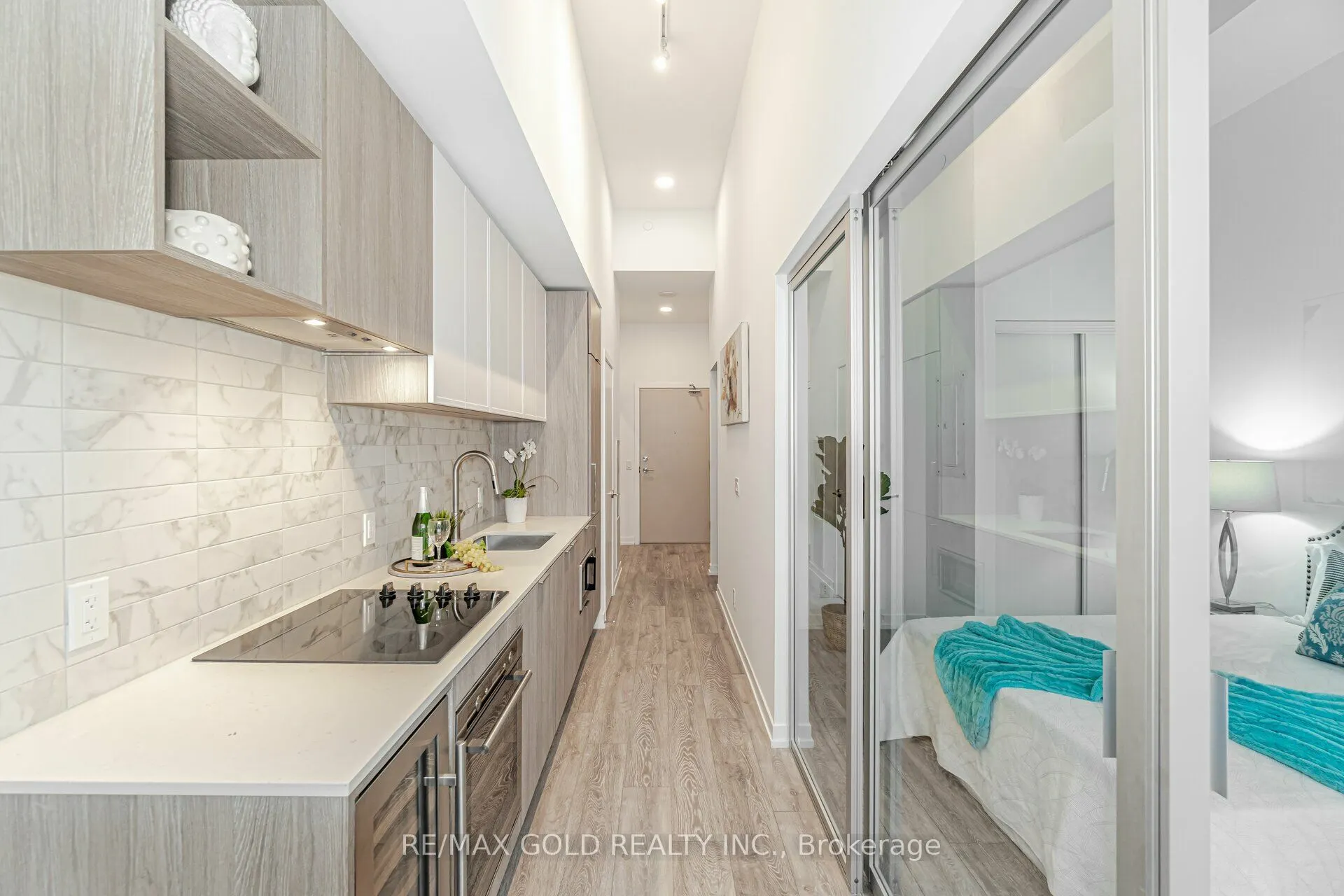 2020 Bathurst Street #216