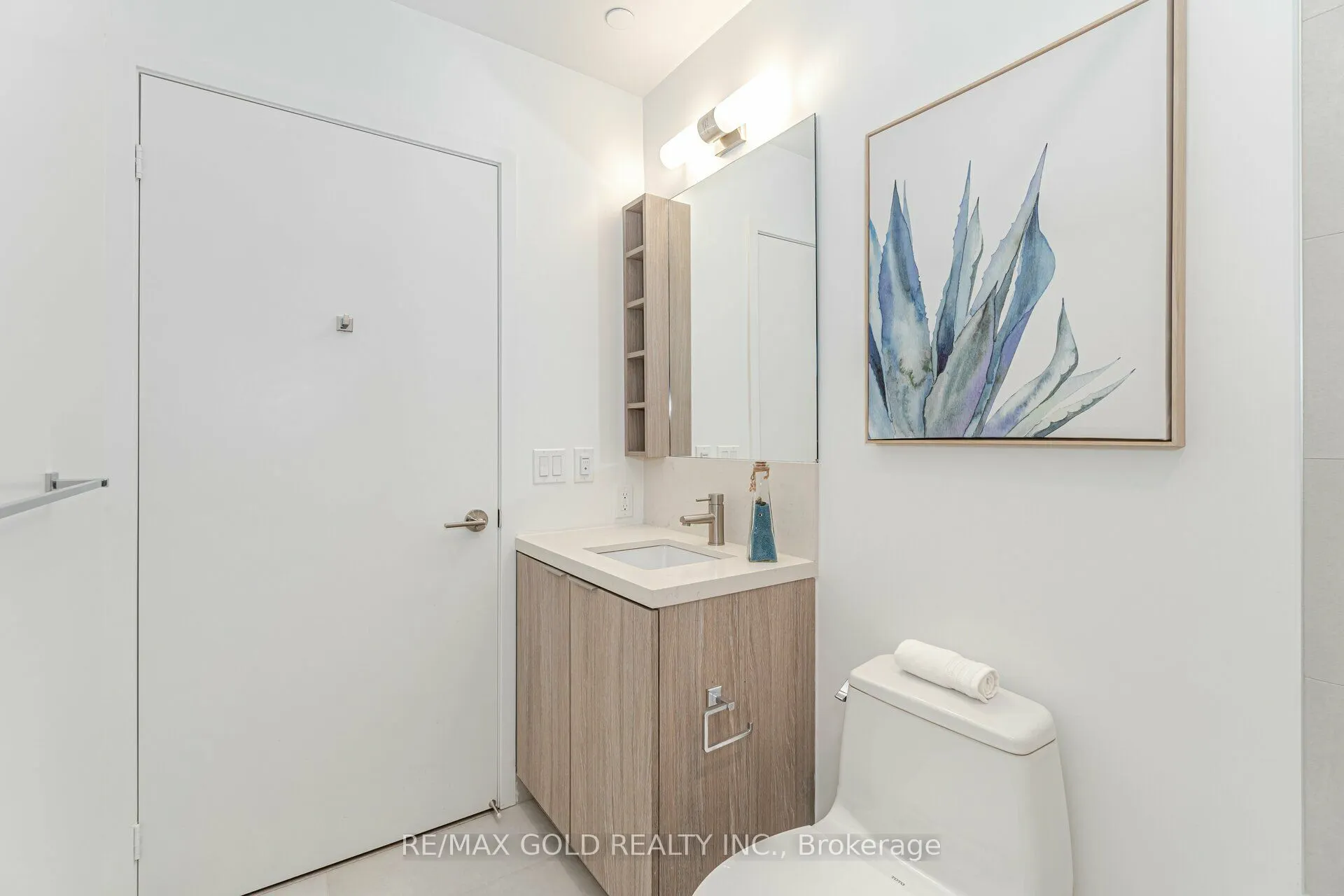 2020 Bathurst Street #216