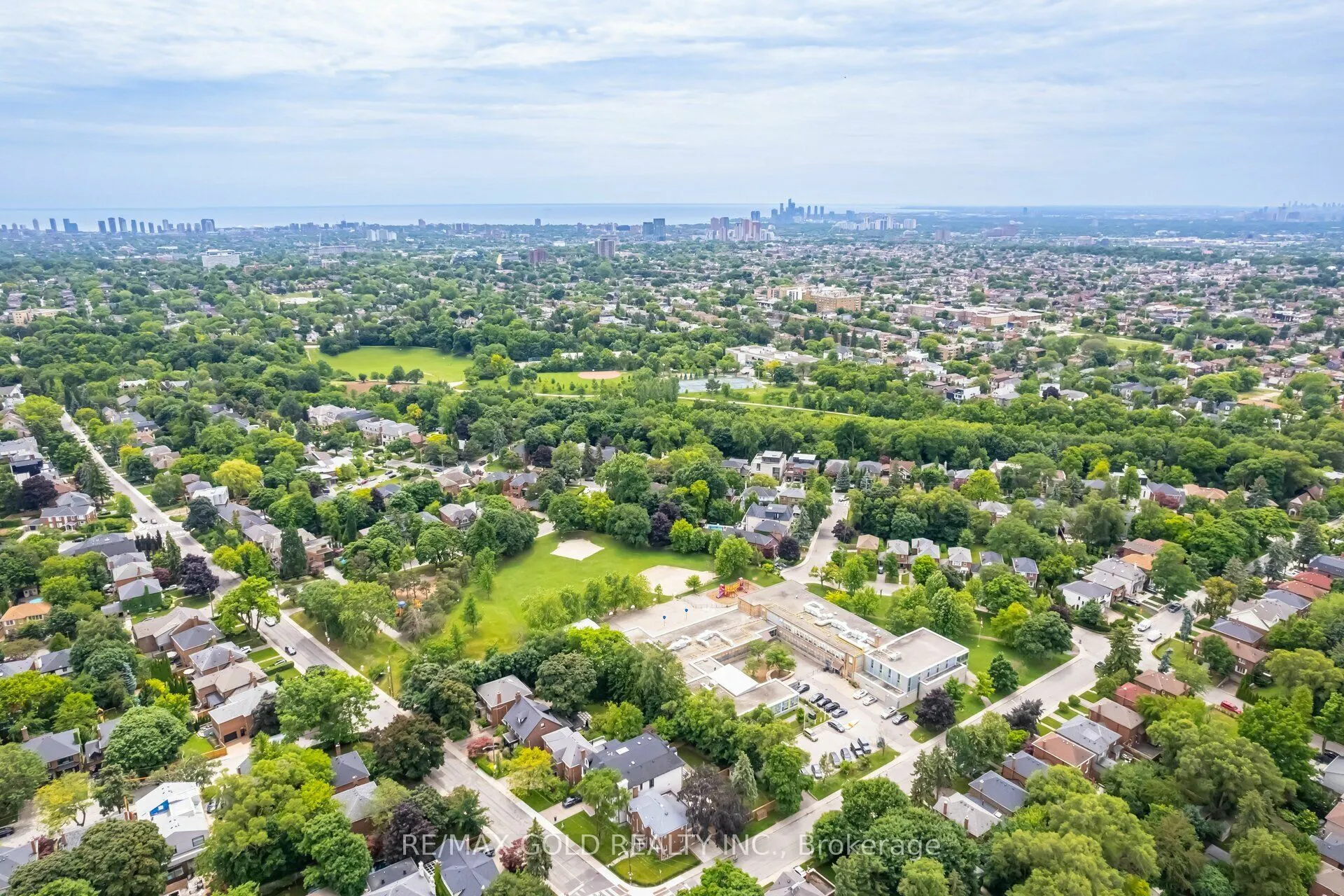 2020 Bathurst Street #216