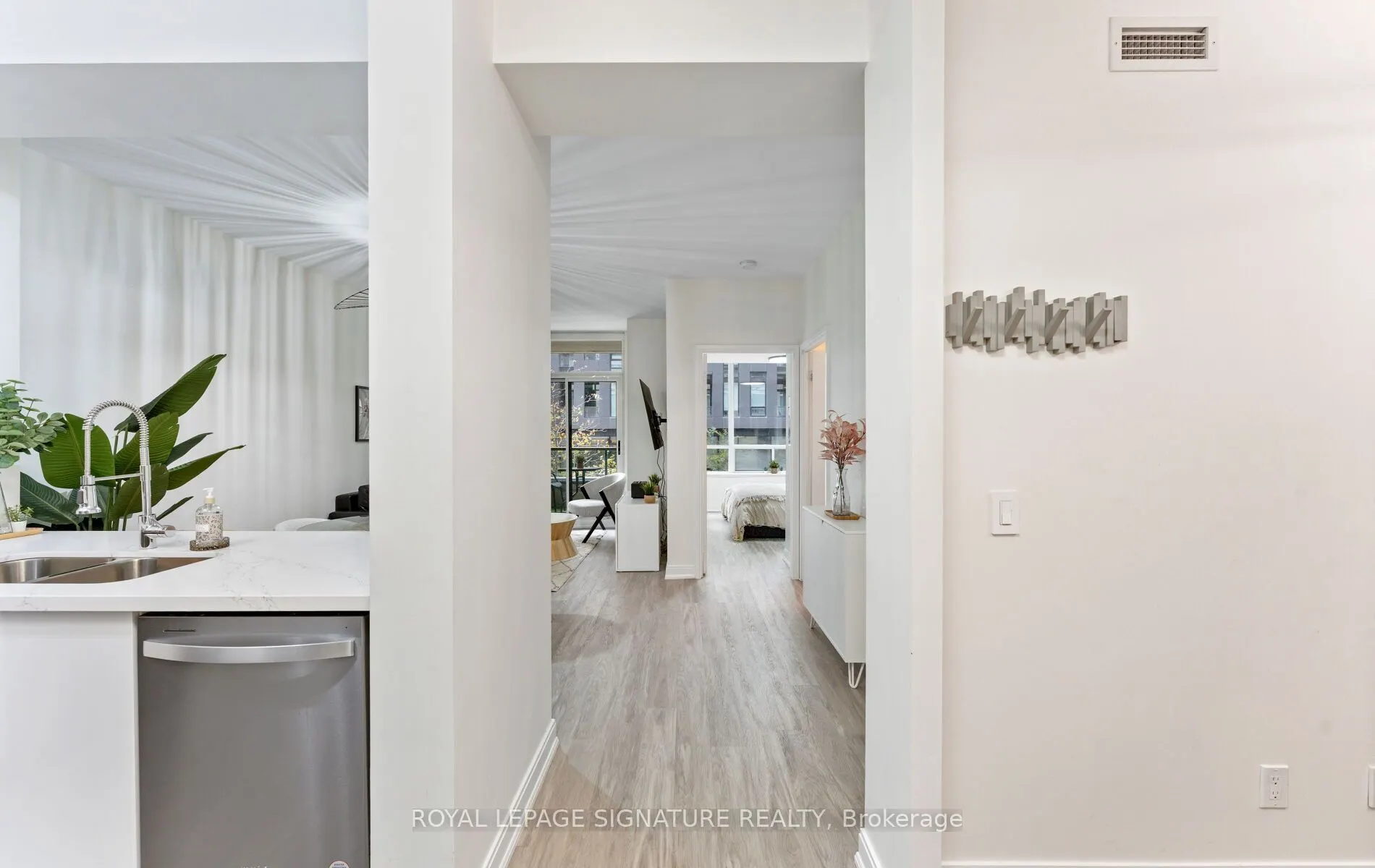 88 Broadway Avenue #206