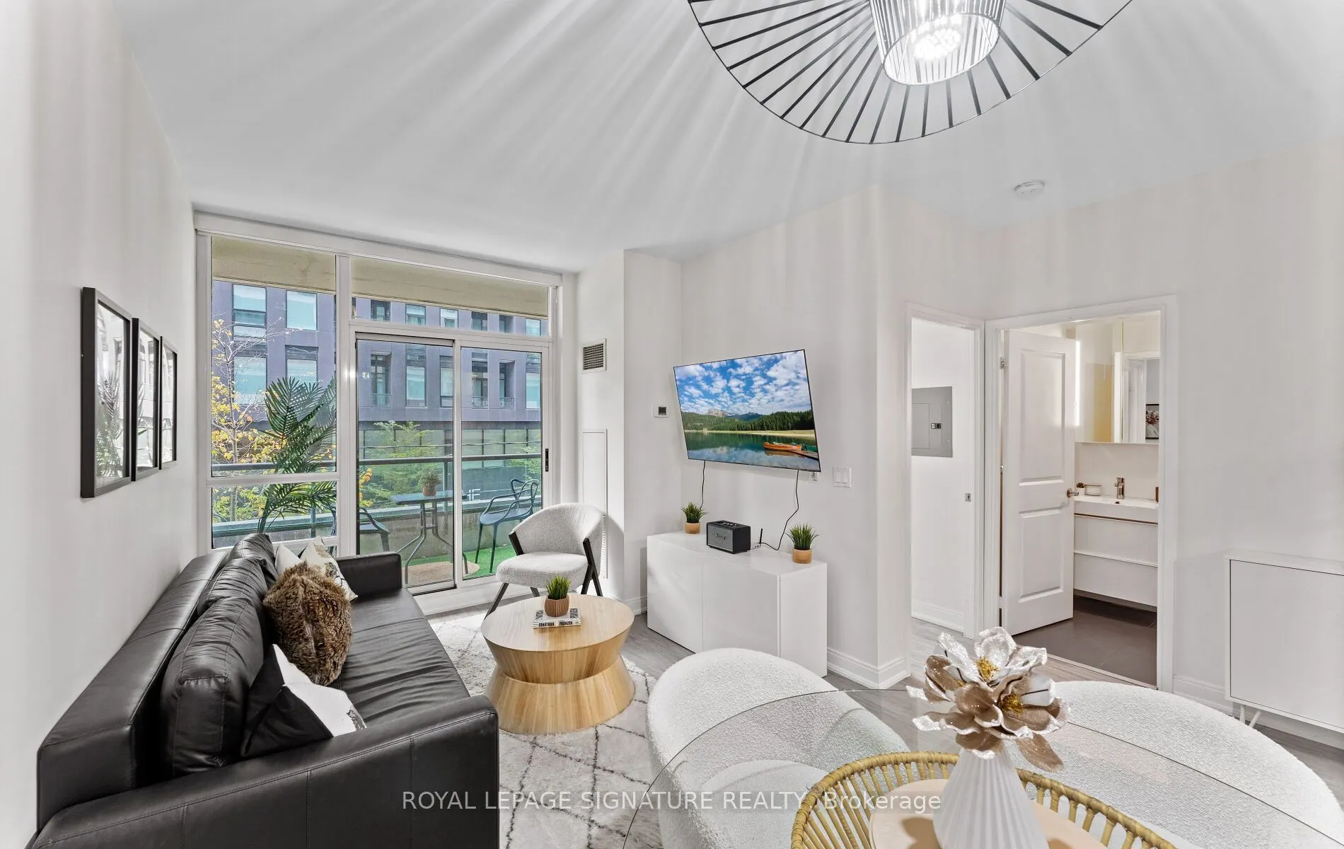 88 Broadway Avenue #206
