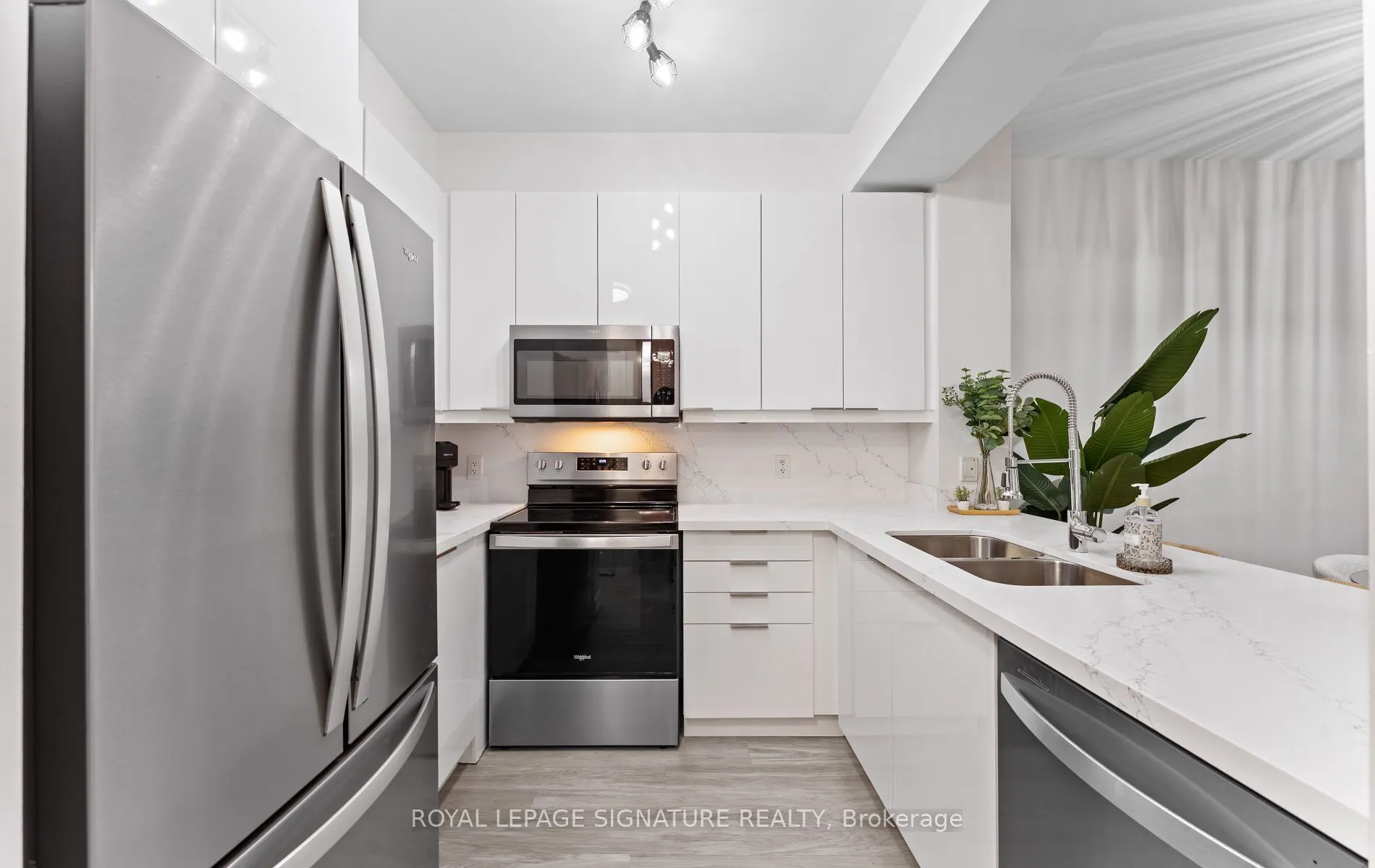88 Broadway Avenue #206