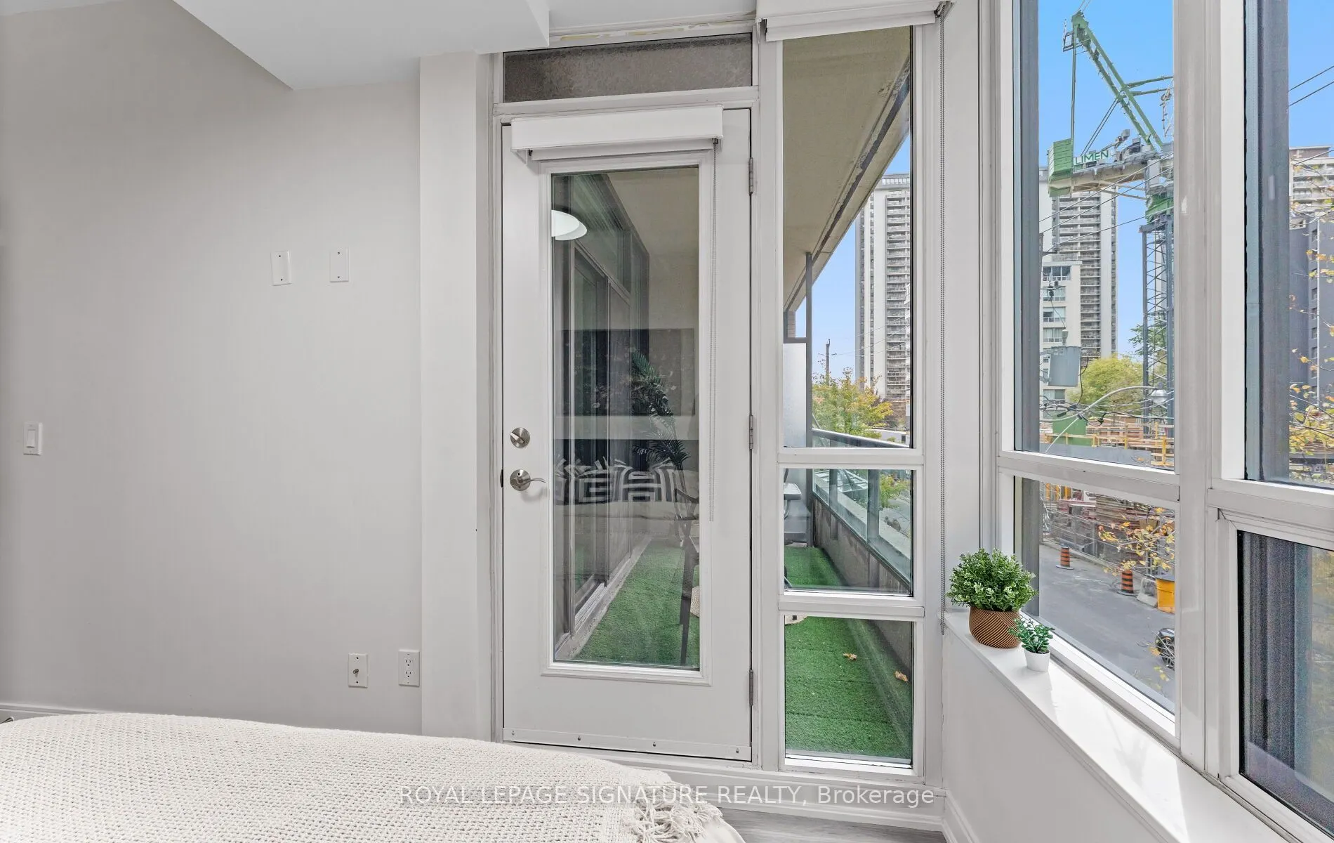 88 Broadway Avenue #206