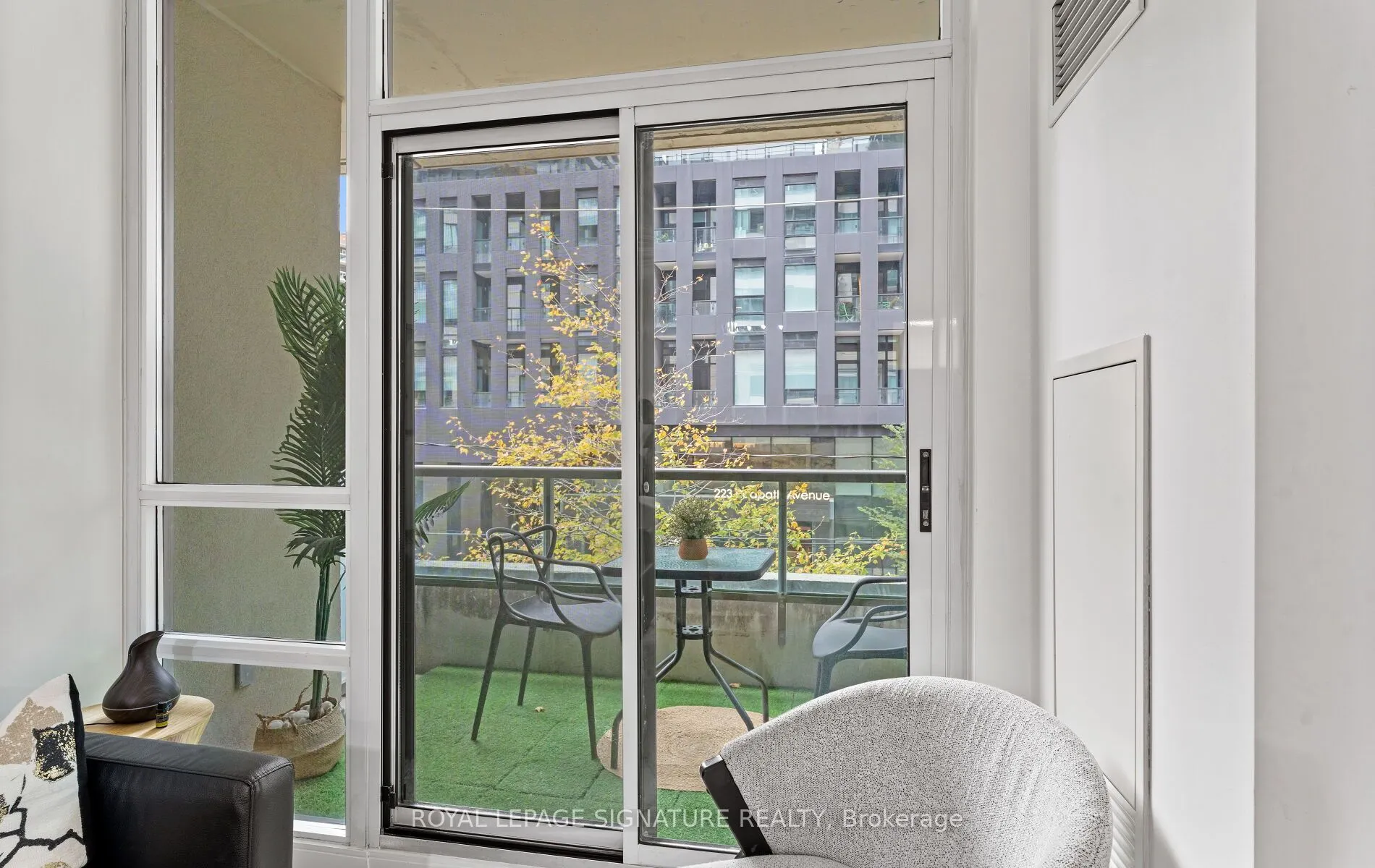 88 Broadway Avenue #206