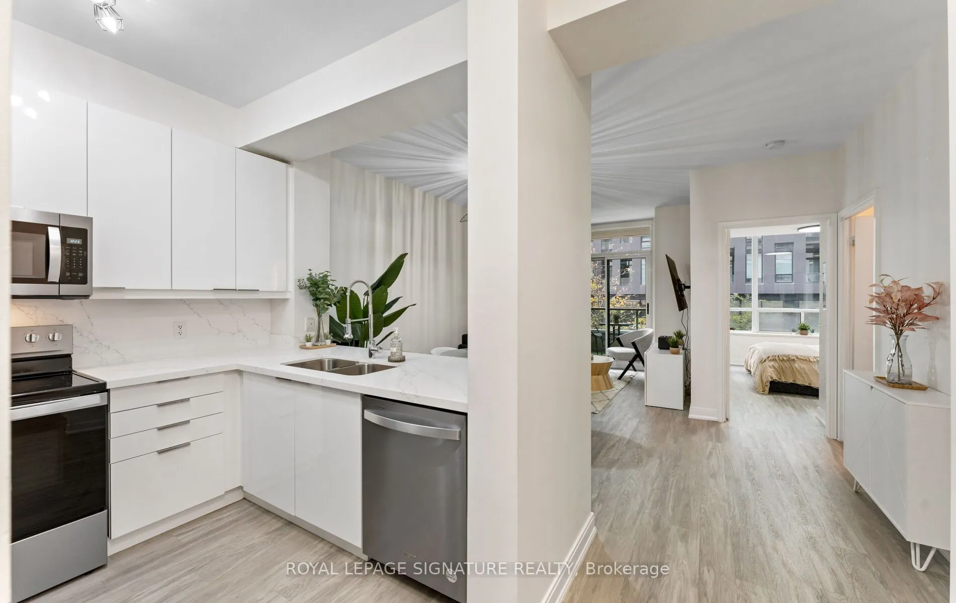 88 Broadway Avenue #206