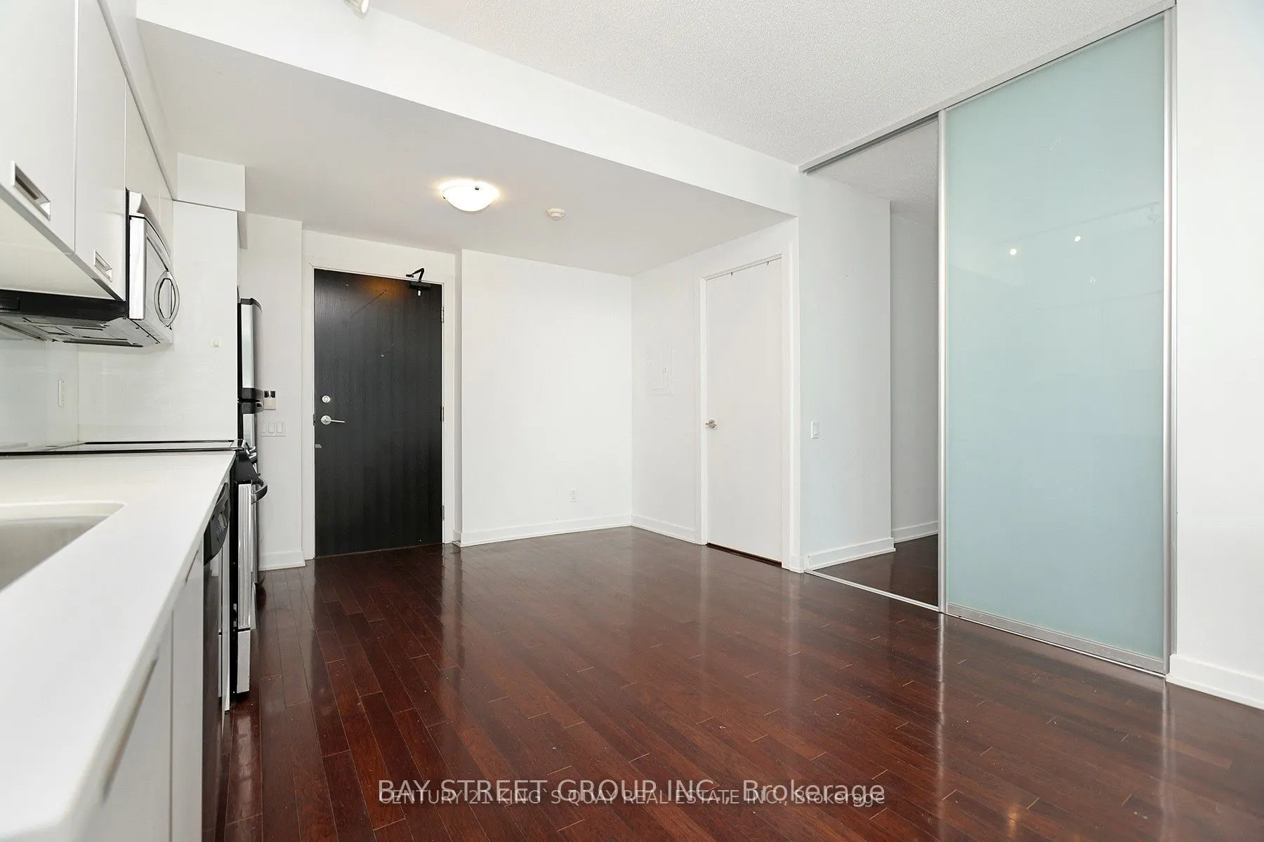 33 Charles Street E #1401