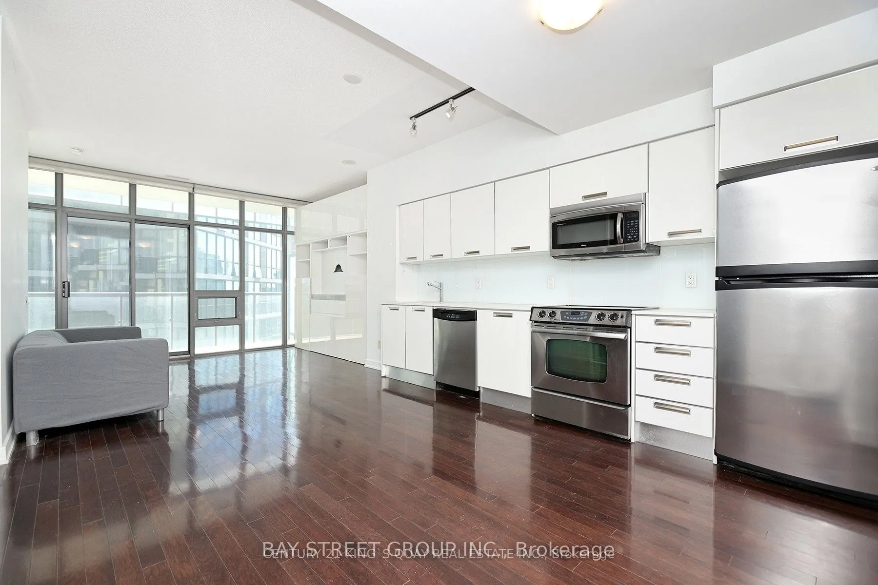 33 Charles Street E #1401