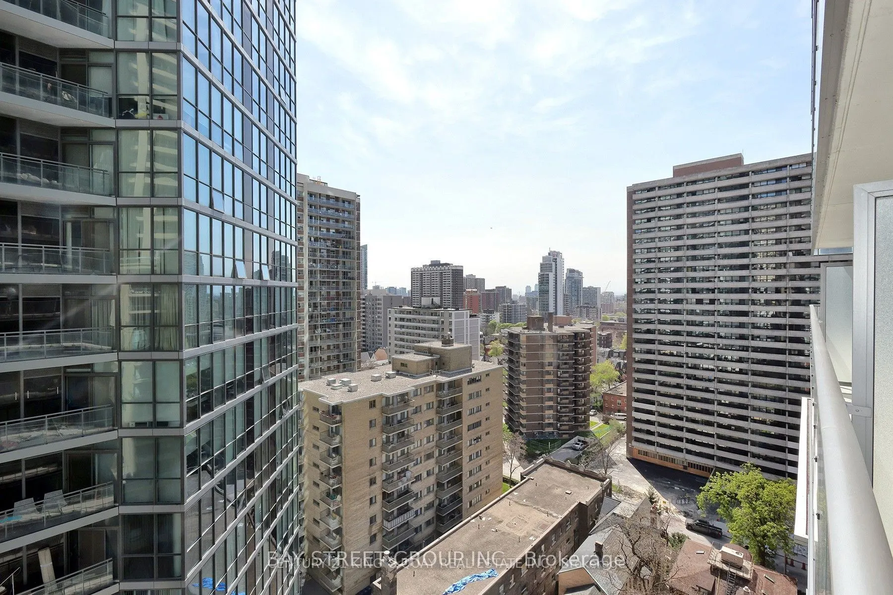 33 Charles Street E #1401